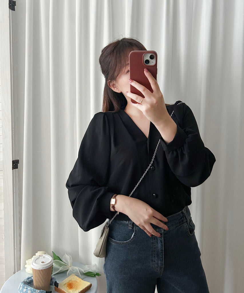 V Pleated 不透膚通透鈕扣質感雪紡, Blouse/ BU8965