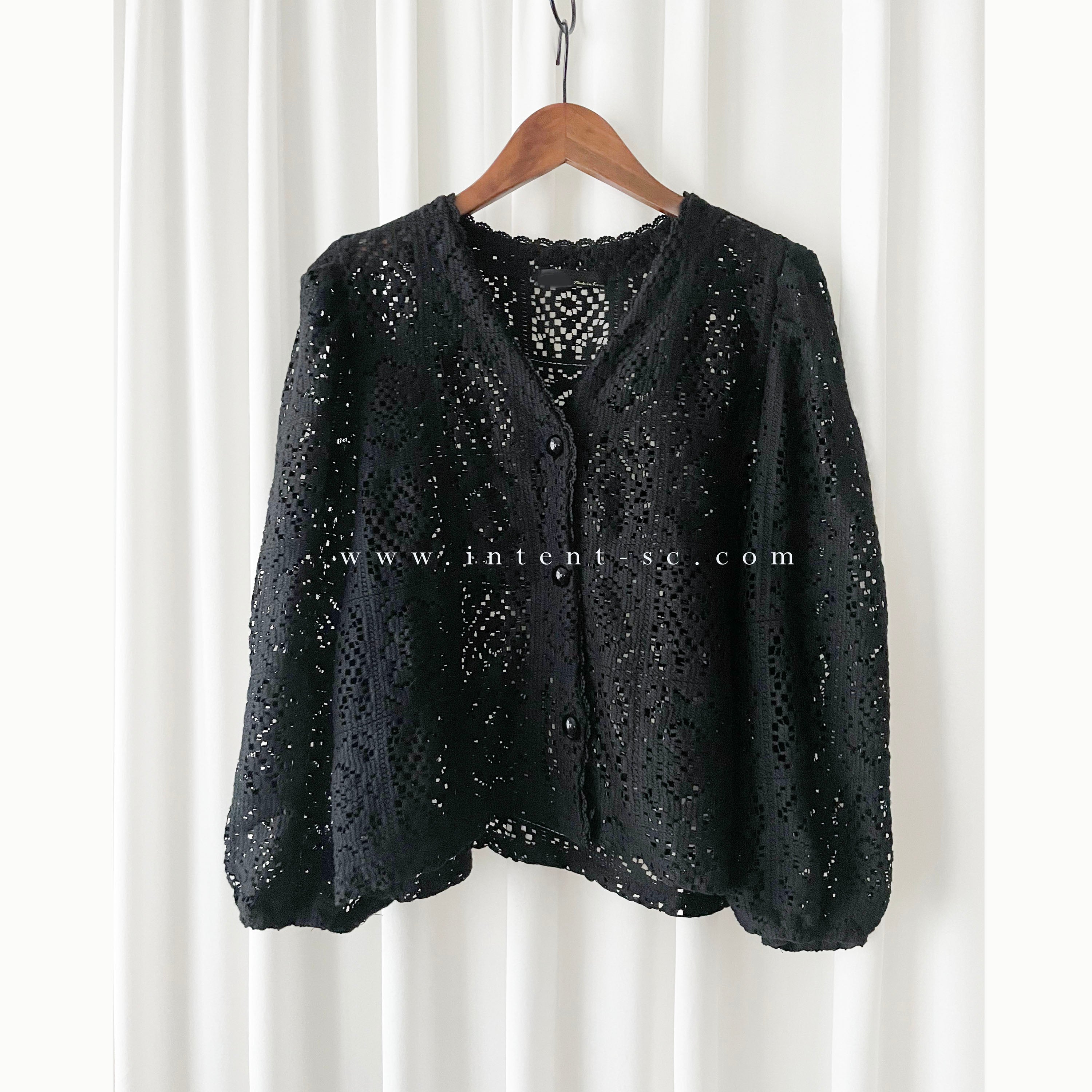 Black Rhombus 黑色菱格通花細緻衣邊上衣或外套, Top or Outer/ TP8918 (不設訂貨款)