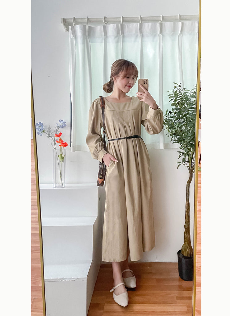 Square Pleated 杏色前後方領車褶裙身口袋連身裙, Dress/ DS9365