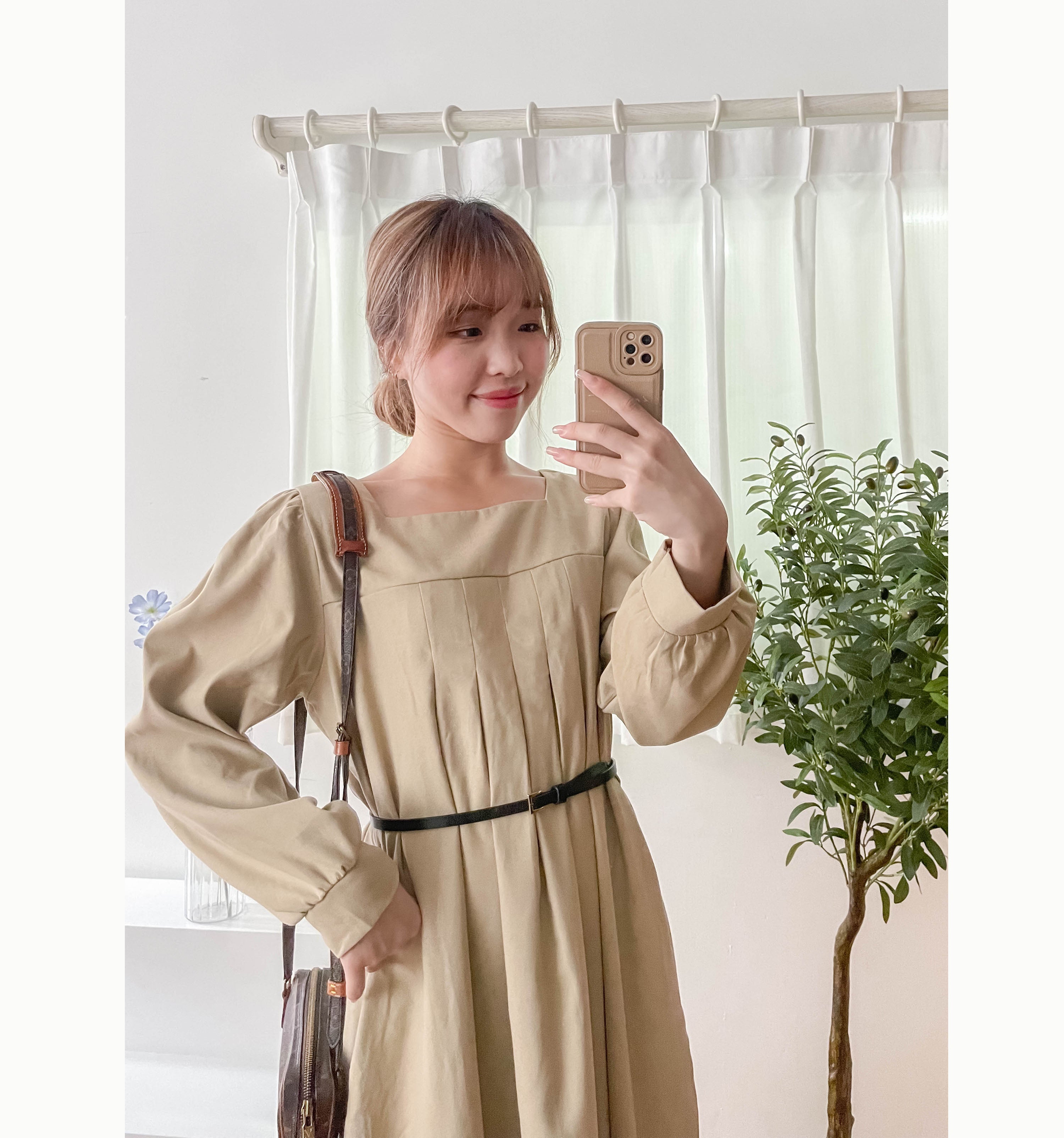 Square Pleated 杏色前後方領車褶裙身口袋連身裙, Dress/ DS9365