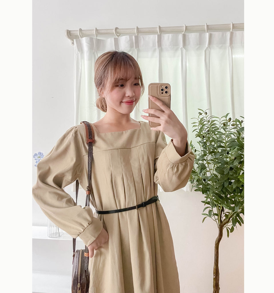 Square Pleated 杏色前後方領車褶裙身口袋連身裙, Dress/ DS9365