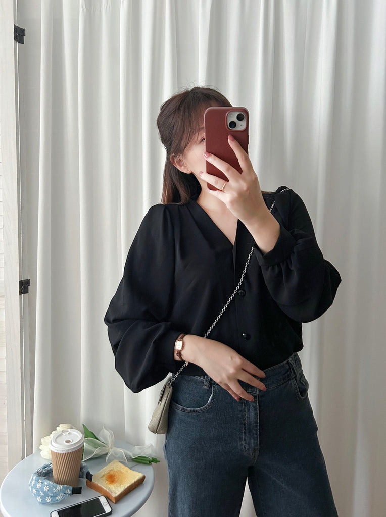 V Pleated 不透膚通透鈕扣質感雪紡, Blouse/ BU8965