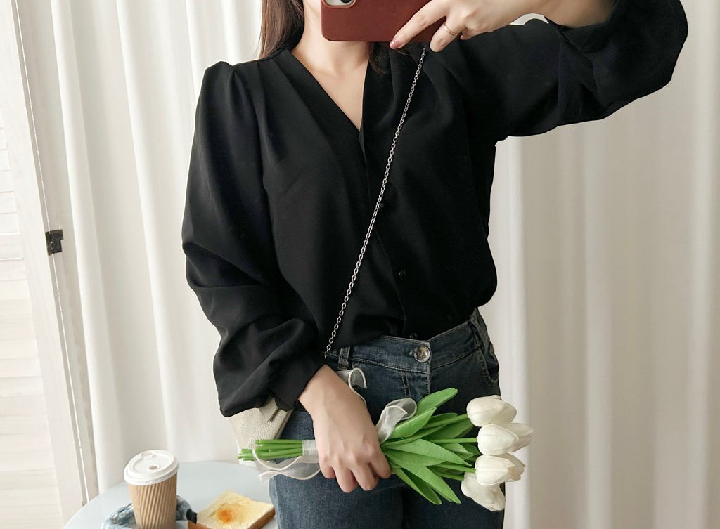 V Pleated 不透膚通透鈕扣質感雪紡, Blouse/ BU8965