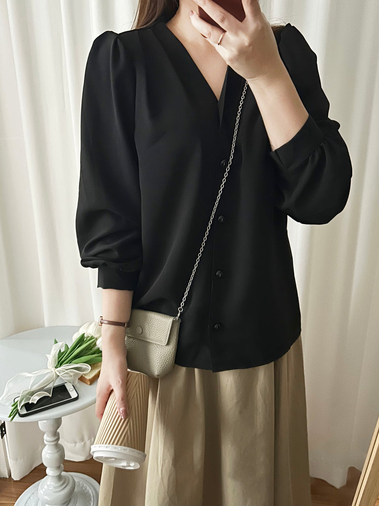 V Pleated 不透膚通透鈕扣質感雪紡, Blouse/ BU8965