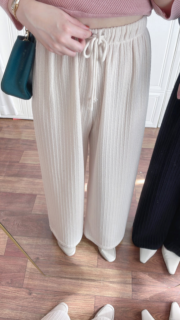 Patterned 彈性線料織紋闊褲, Pants/ PT8401