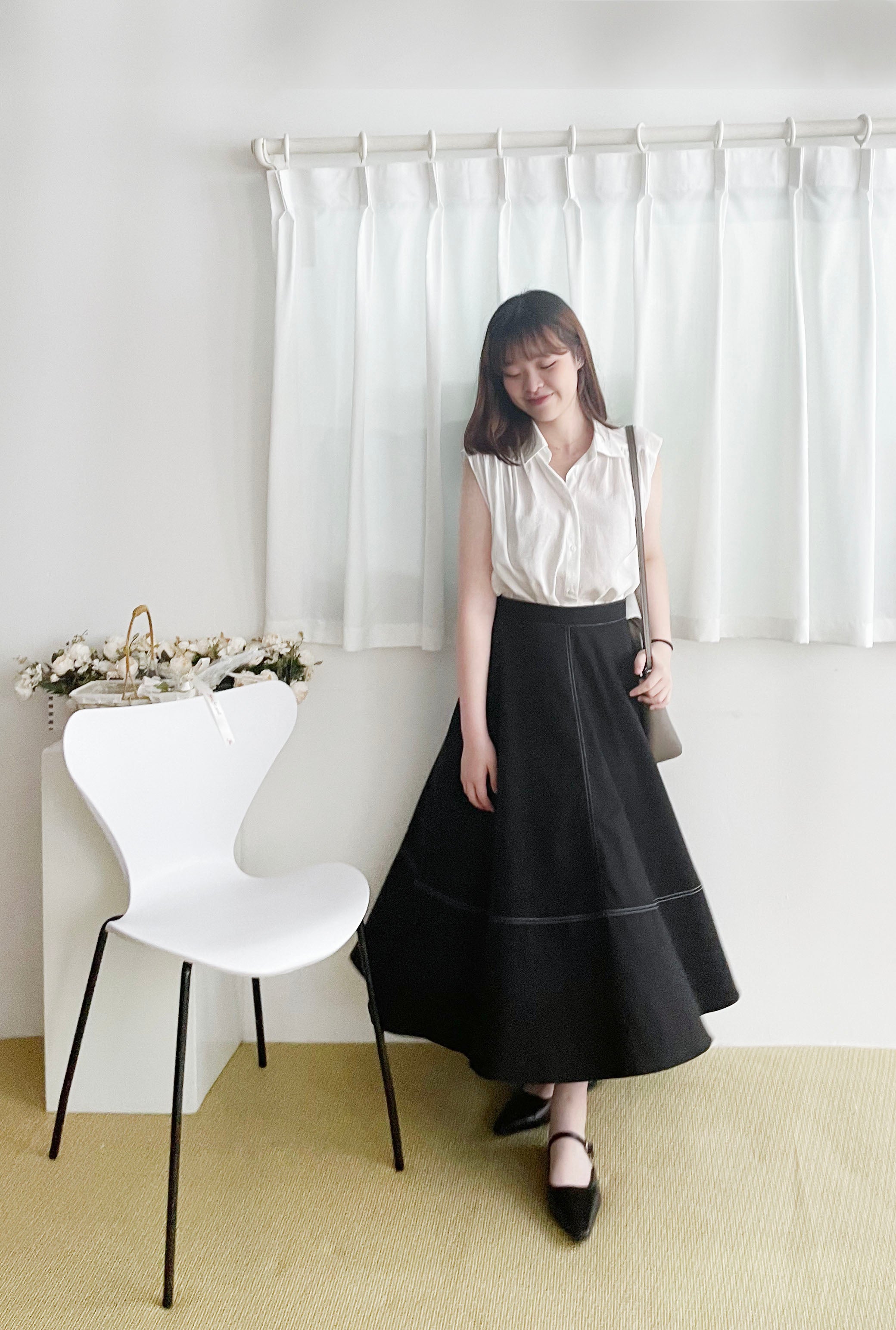 Flair Stitch 黑色白邊線裝飾修腰大傘裙, Skirt/ SK8712