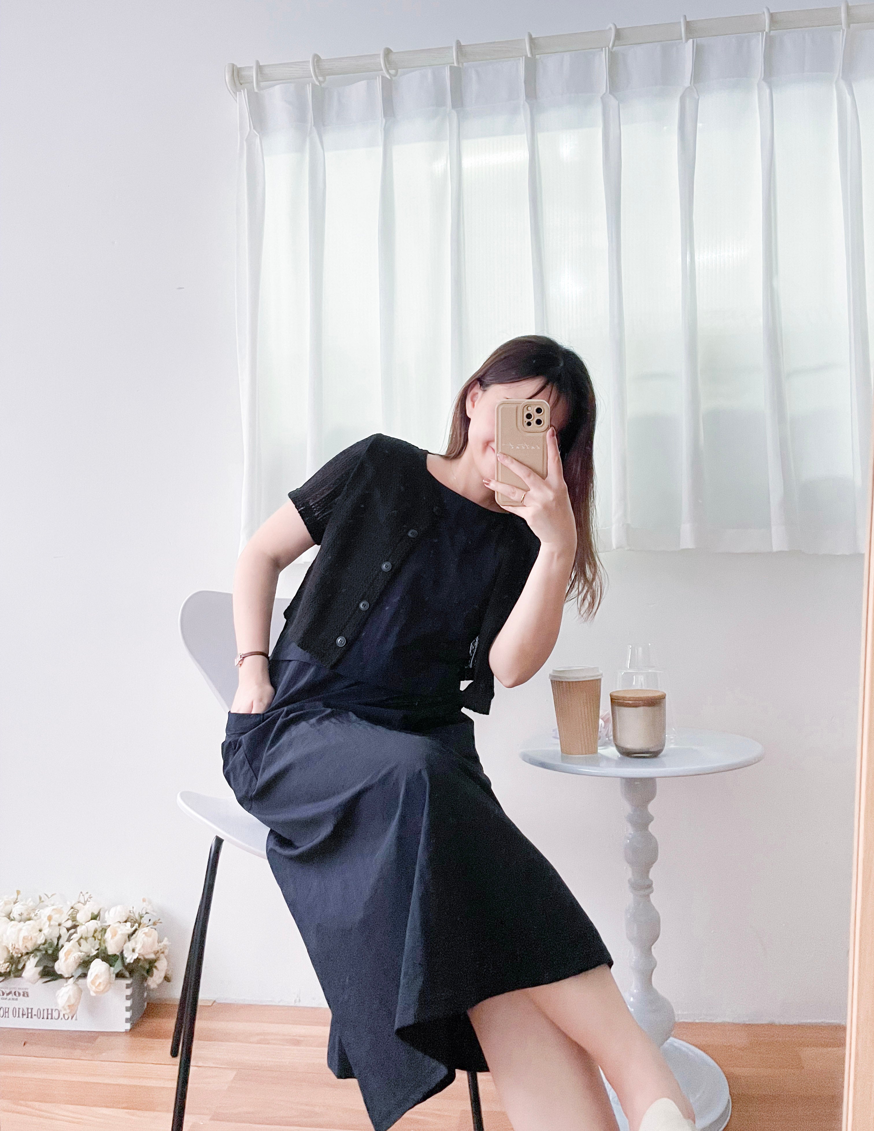 Hollow 幾何織紋排鈕扣百搭微短, Top or Outer/ TP8878 (black sold out)