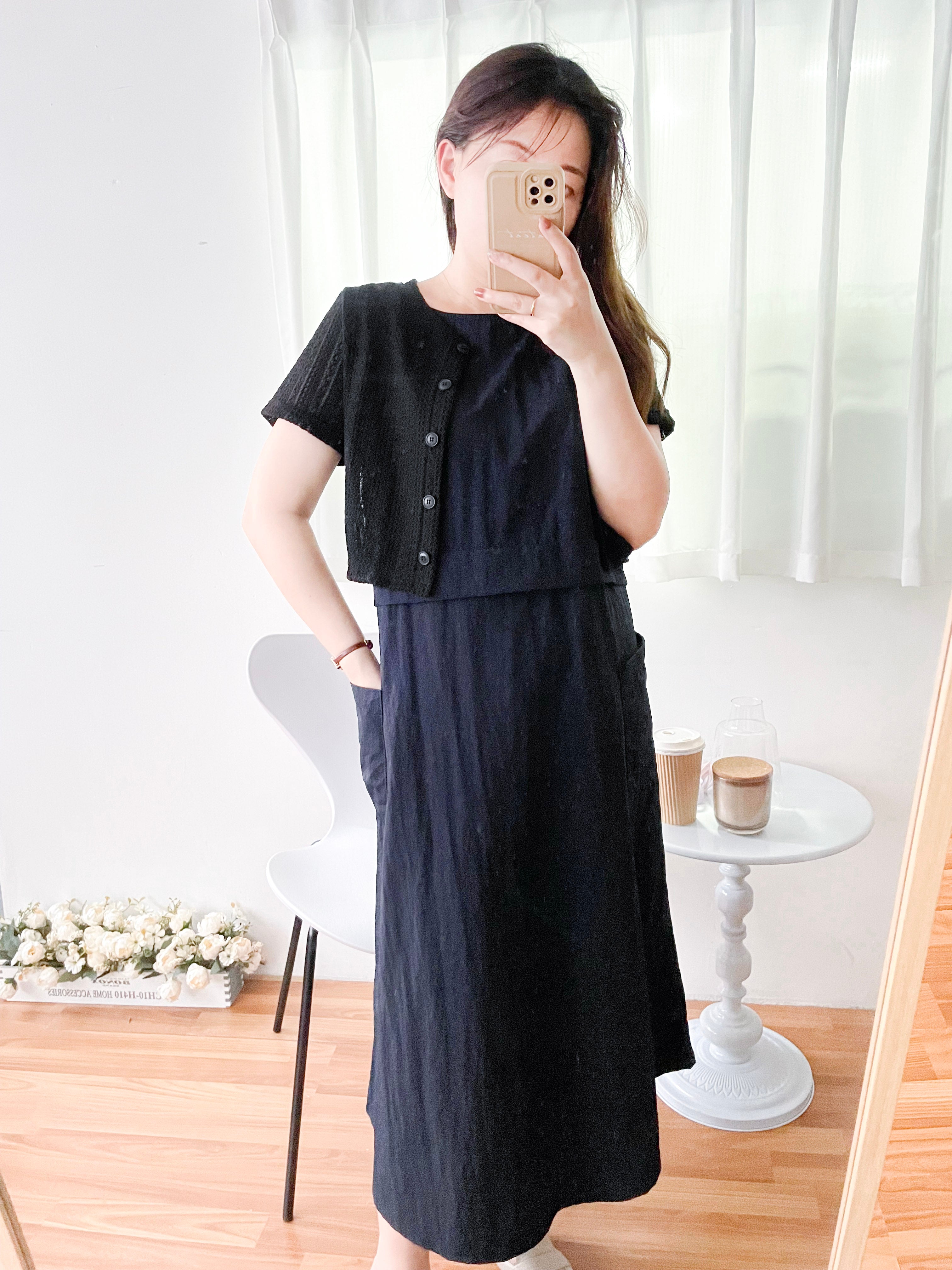 Hollow 幾何織紋排鈕扣百搭微短, Top or Outer/ TP8878 (black sold out)