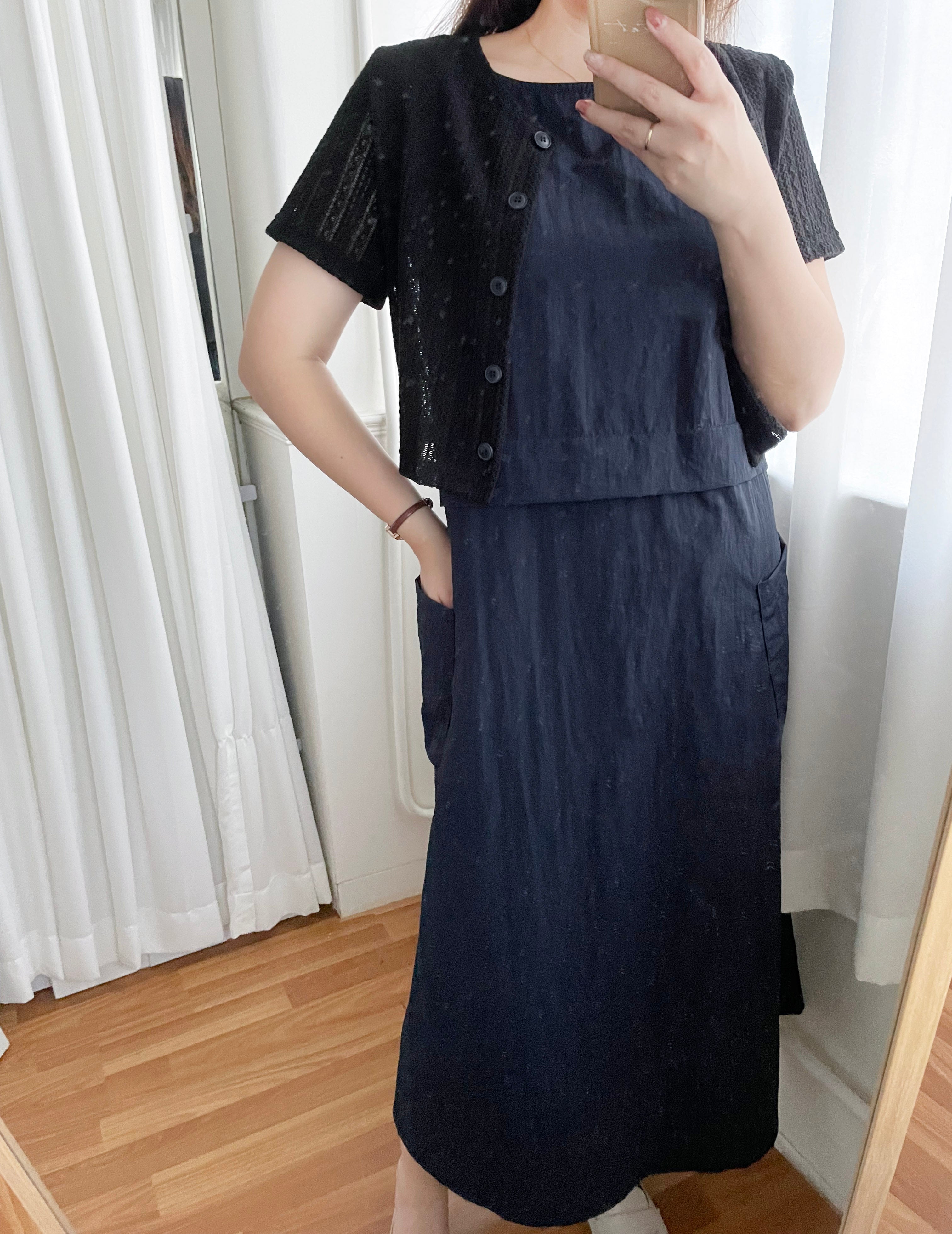 Hollow 幾何織紋排鈕扣百搭微短, Top or Outer/ TP8878 (black sold out)
