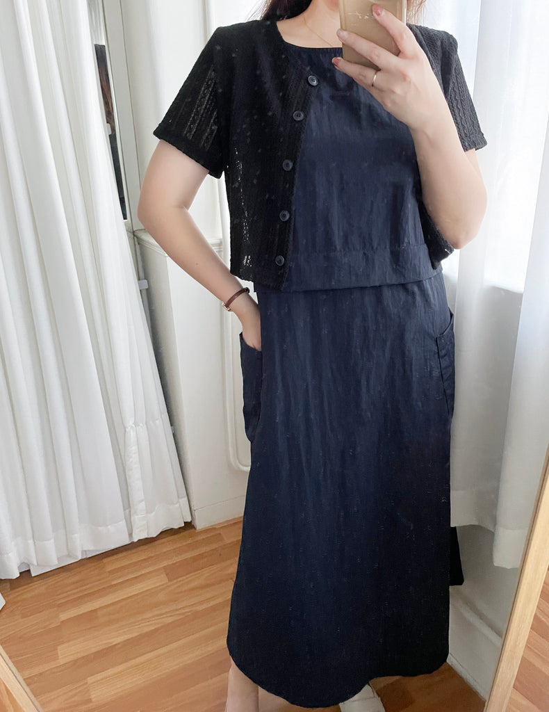 Hollow 幾何織紋排鈕扣百搭微短, Top or Outer/ TP8878 (black sold out)