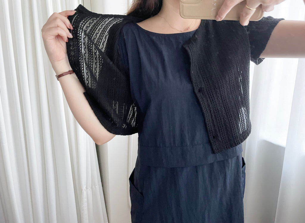 Hollow 幾何織紋排鈕扣百搭微短, Top or Outer/ TP8878 (black sold out)