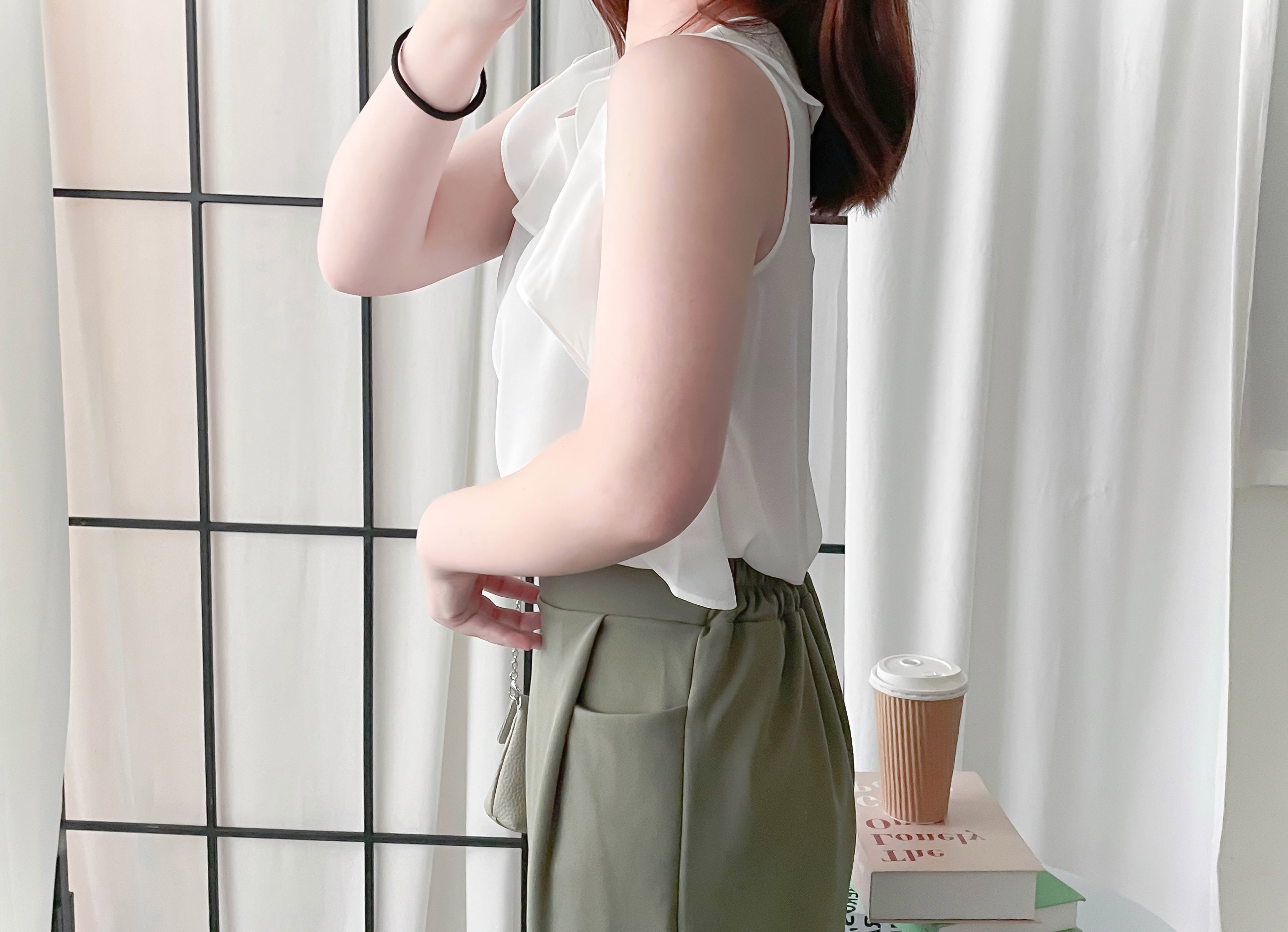 Side Ruffle 素色氣質雪紡垂感荷葉無袖, Blouse/ BU8954 (white sold out)