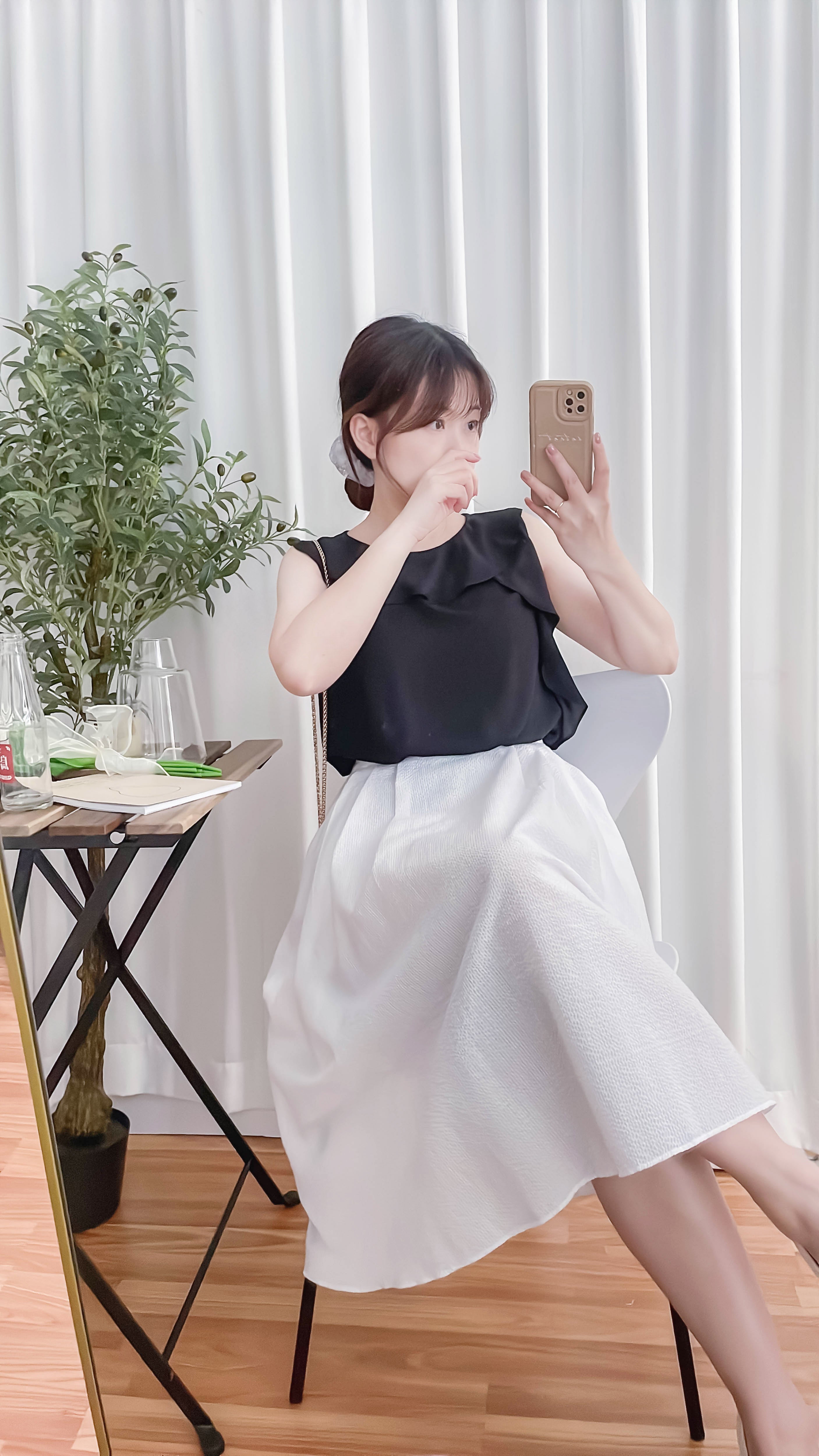 Side Ruffle 素色氣質雪紡垂感荷葉無袖, Blouse/ BU8954 (white sold out)