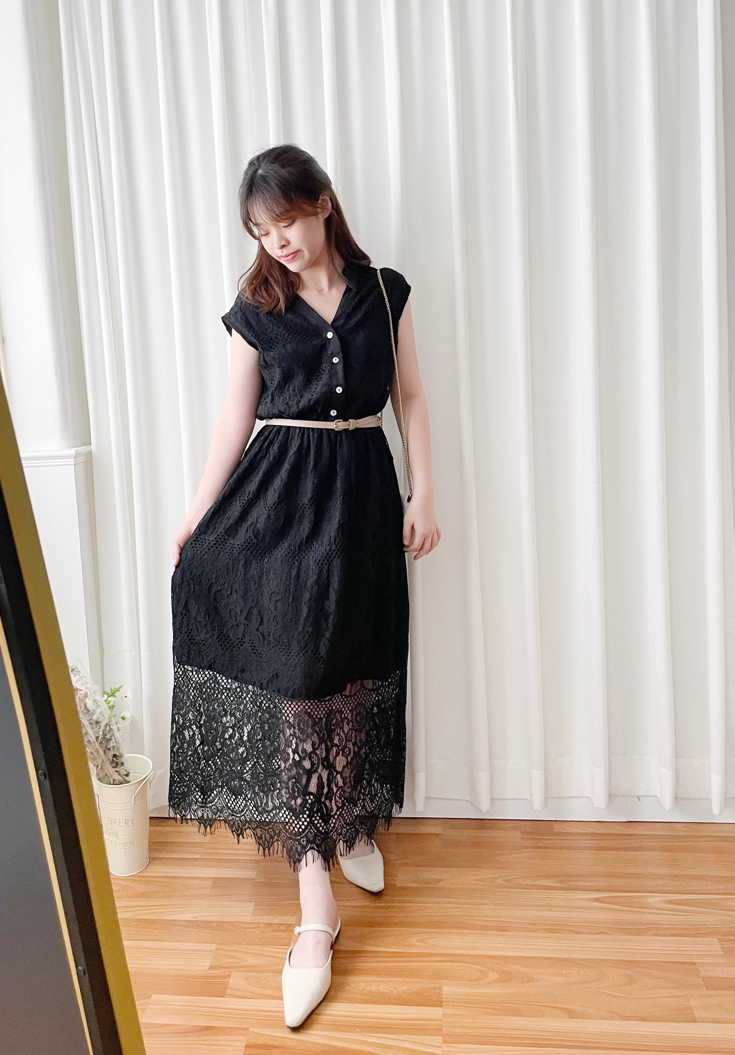 Lace 優雅V領鈕扣花花透視流蘇裙尾連身裙(連腰帶), Dress/ DS9224