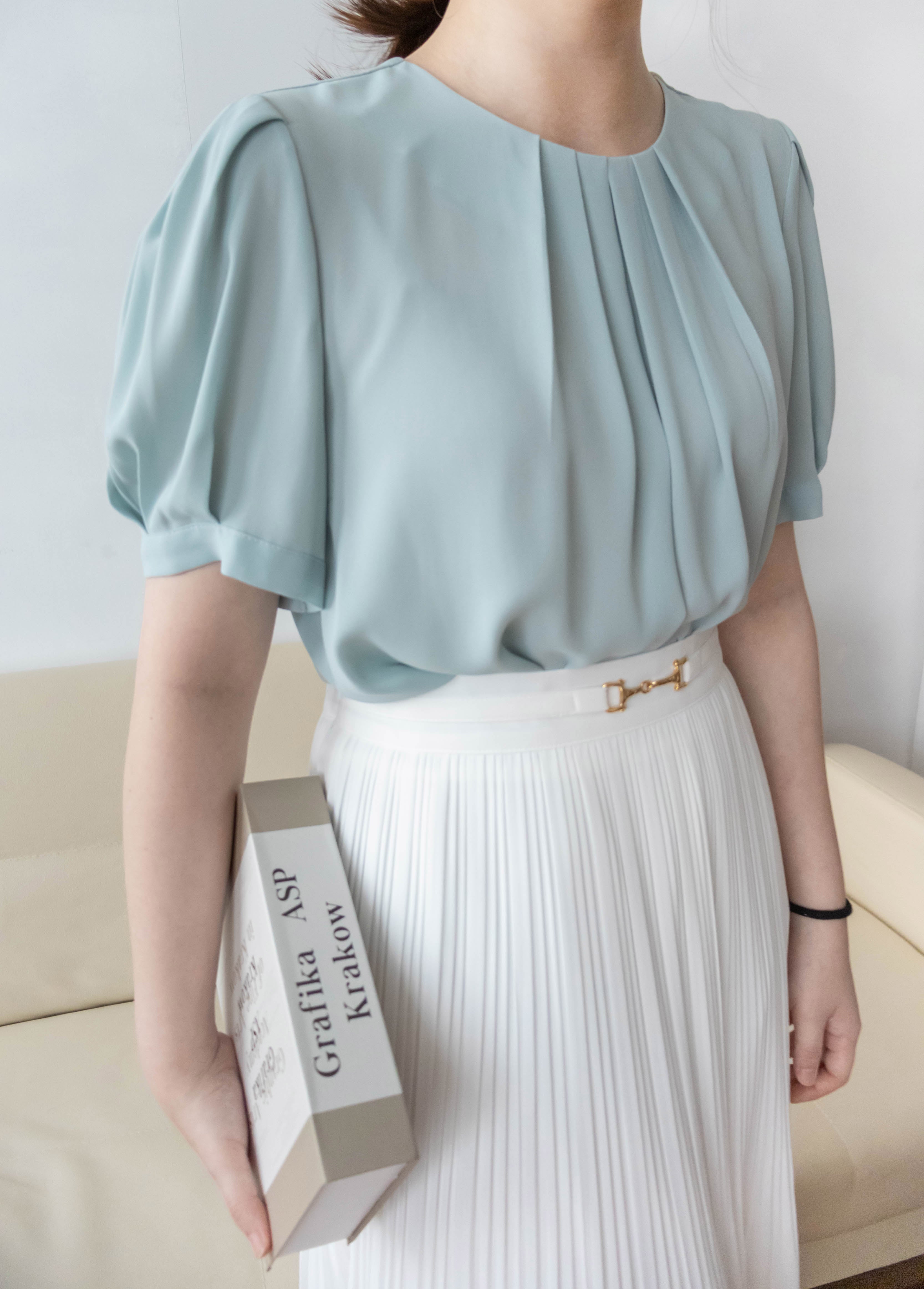 Pearl Collar 後珍珠雪紡領口微摺襯衫, Blouse/ BU8931 (Honeydew sold out)