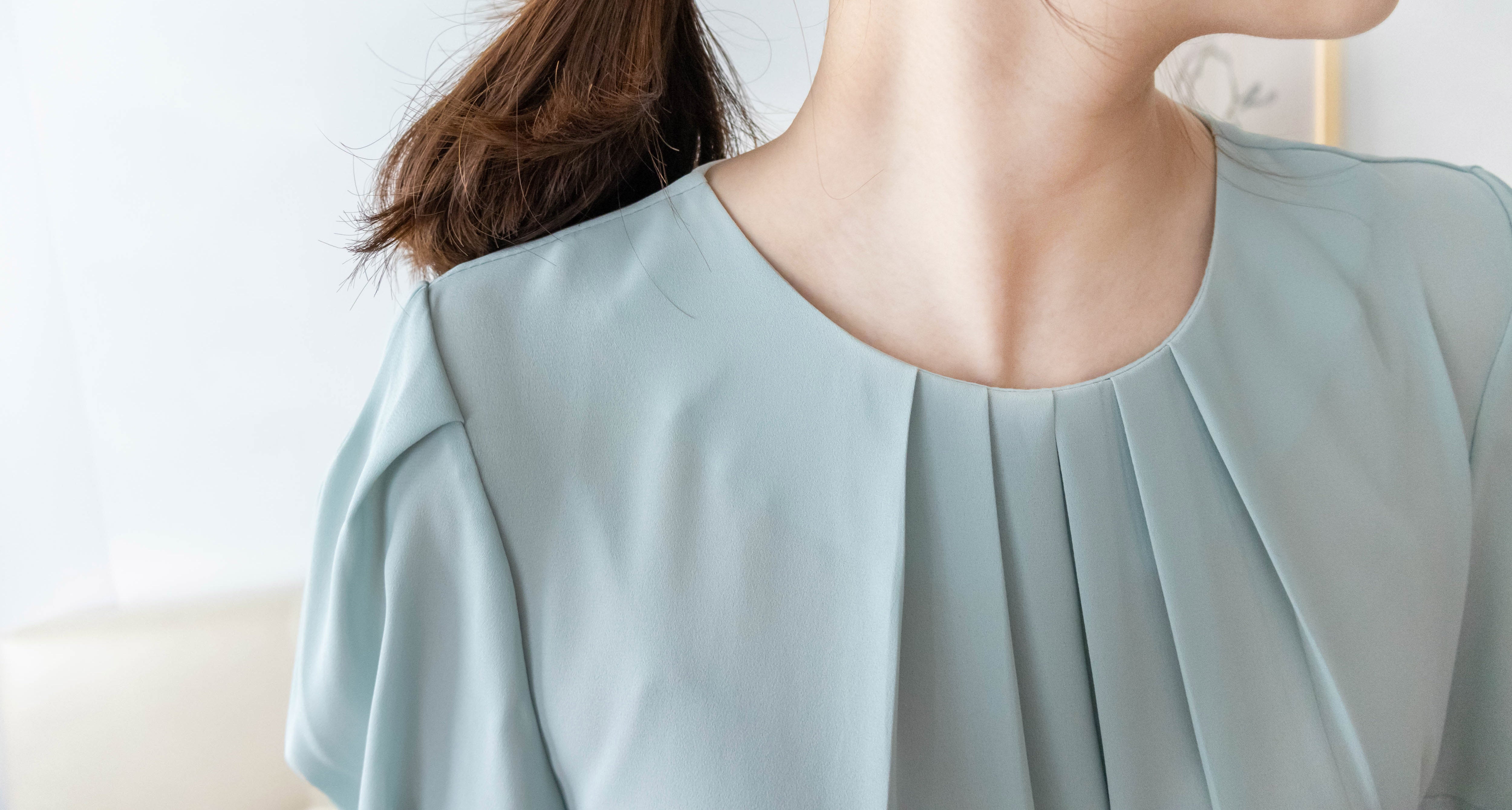 Pearl Collar 後珍珠雪紡領口微摺襯衫, Blouse/ BU8931 (Honeydew sold out)