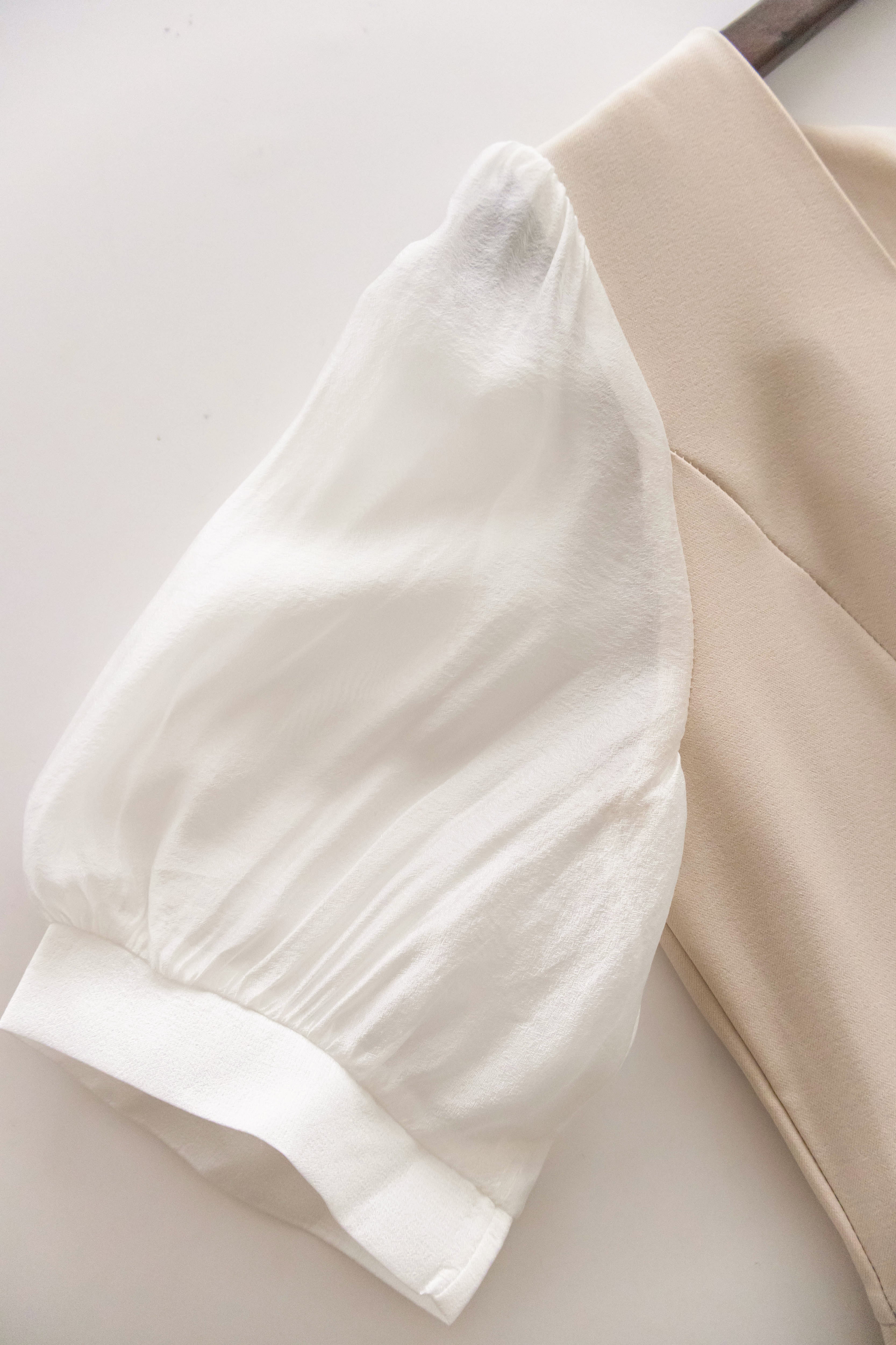 Beige Chiffon 色澤雪紡袖口微彈杏色修腰連身裙, Dress/ DS9273