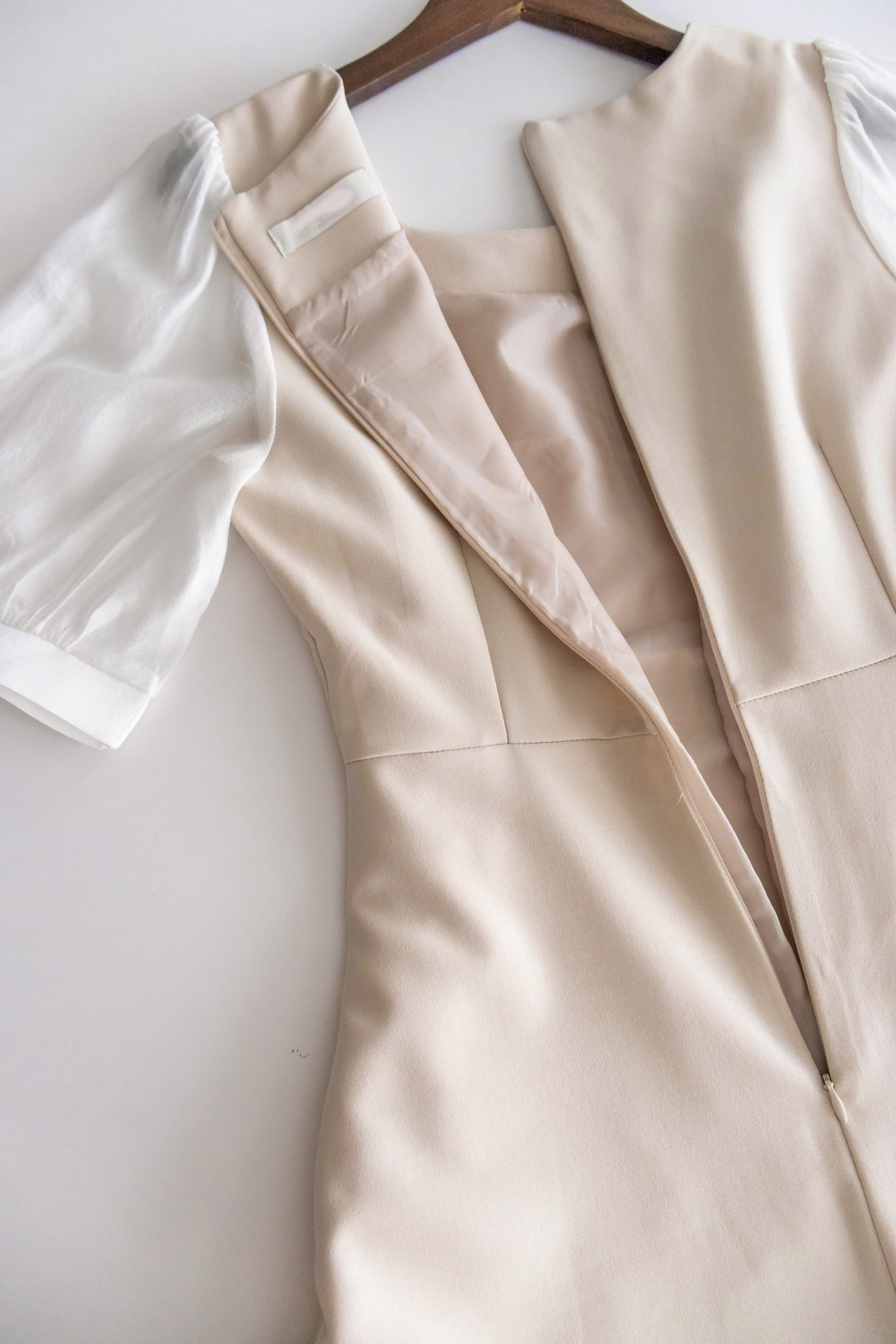 Beige Chiffon 色澤雪紡袖口微彈杏色修腰連身裙, Dress/ DS9273