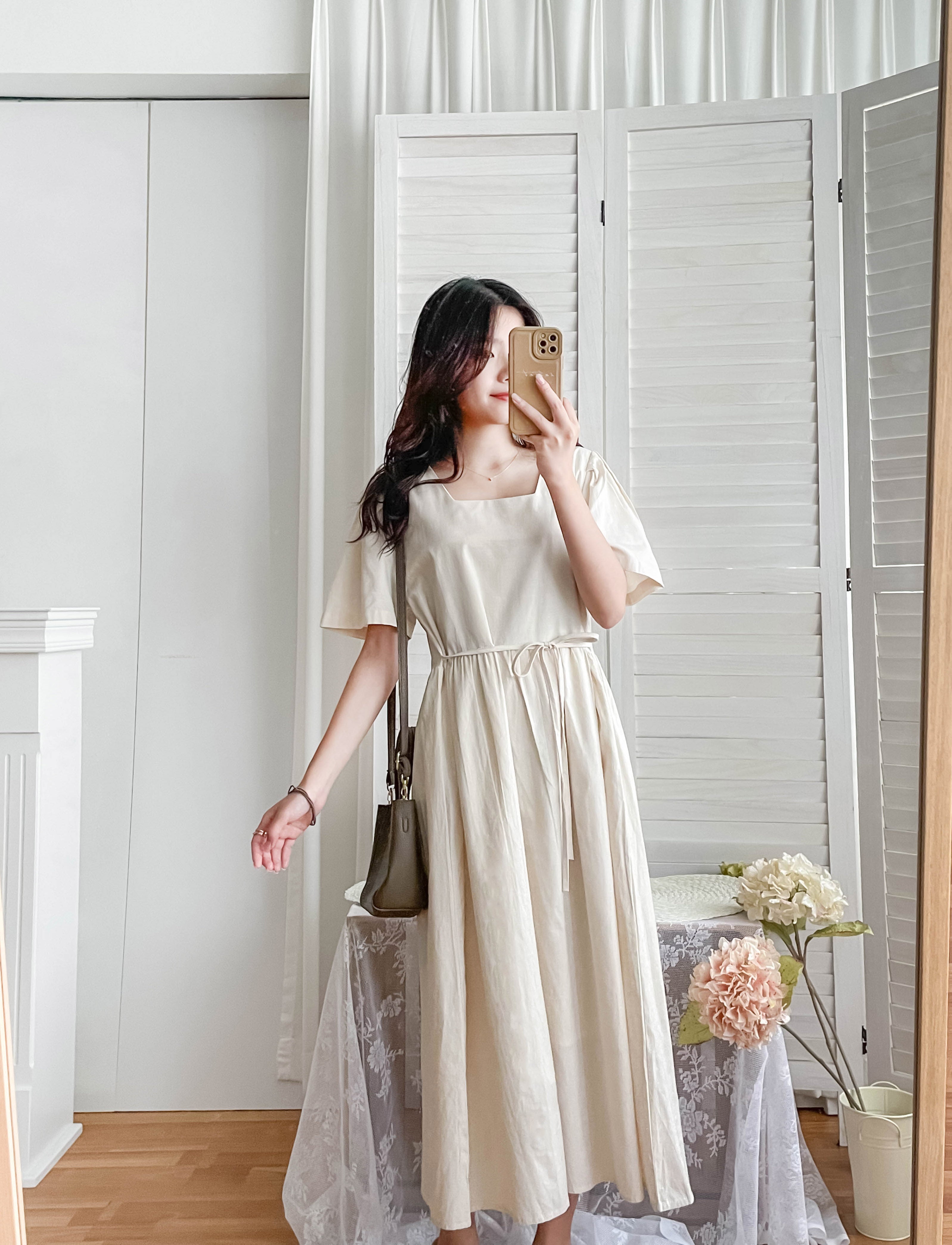 Beige 優雅隨性方領後背單排鈕扣, Dress/ DS9308