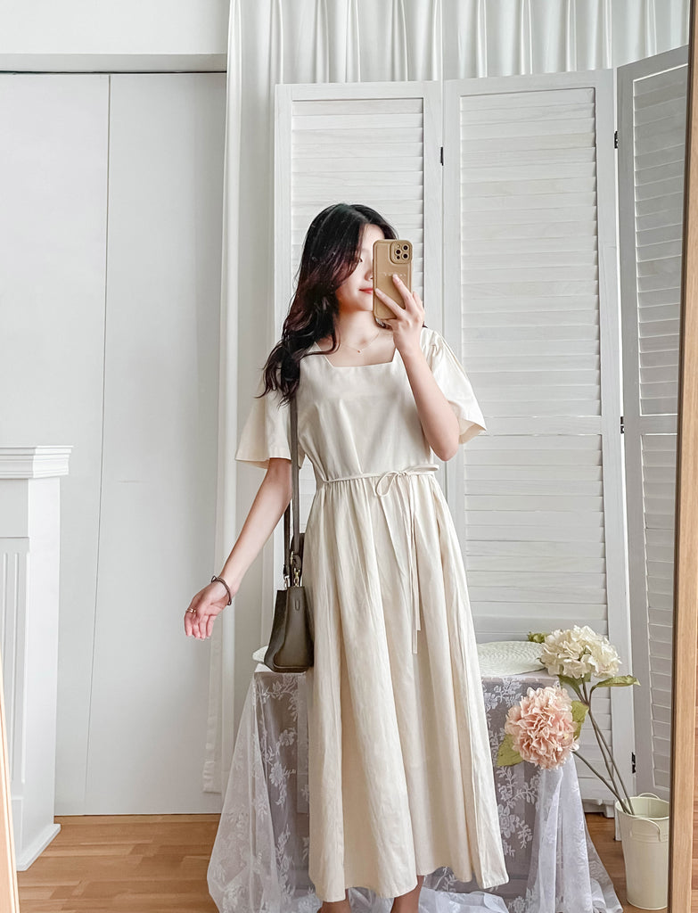 Beige 優雅隨性方領後背單排鈕扣, Dress/ DS9308