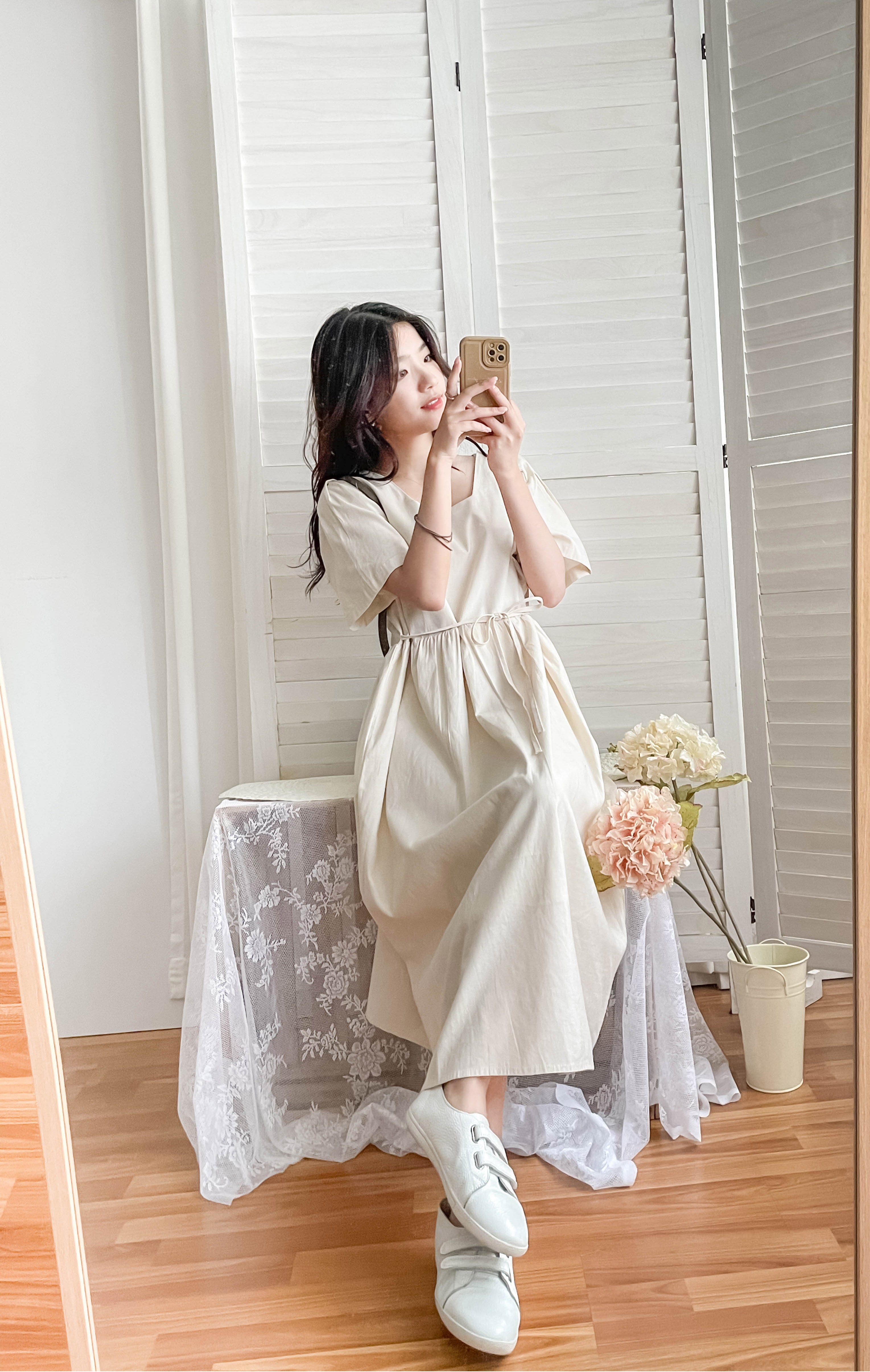 Beige 優雅隨性方領後背單排鈕扣, Dress/ DS9308