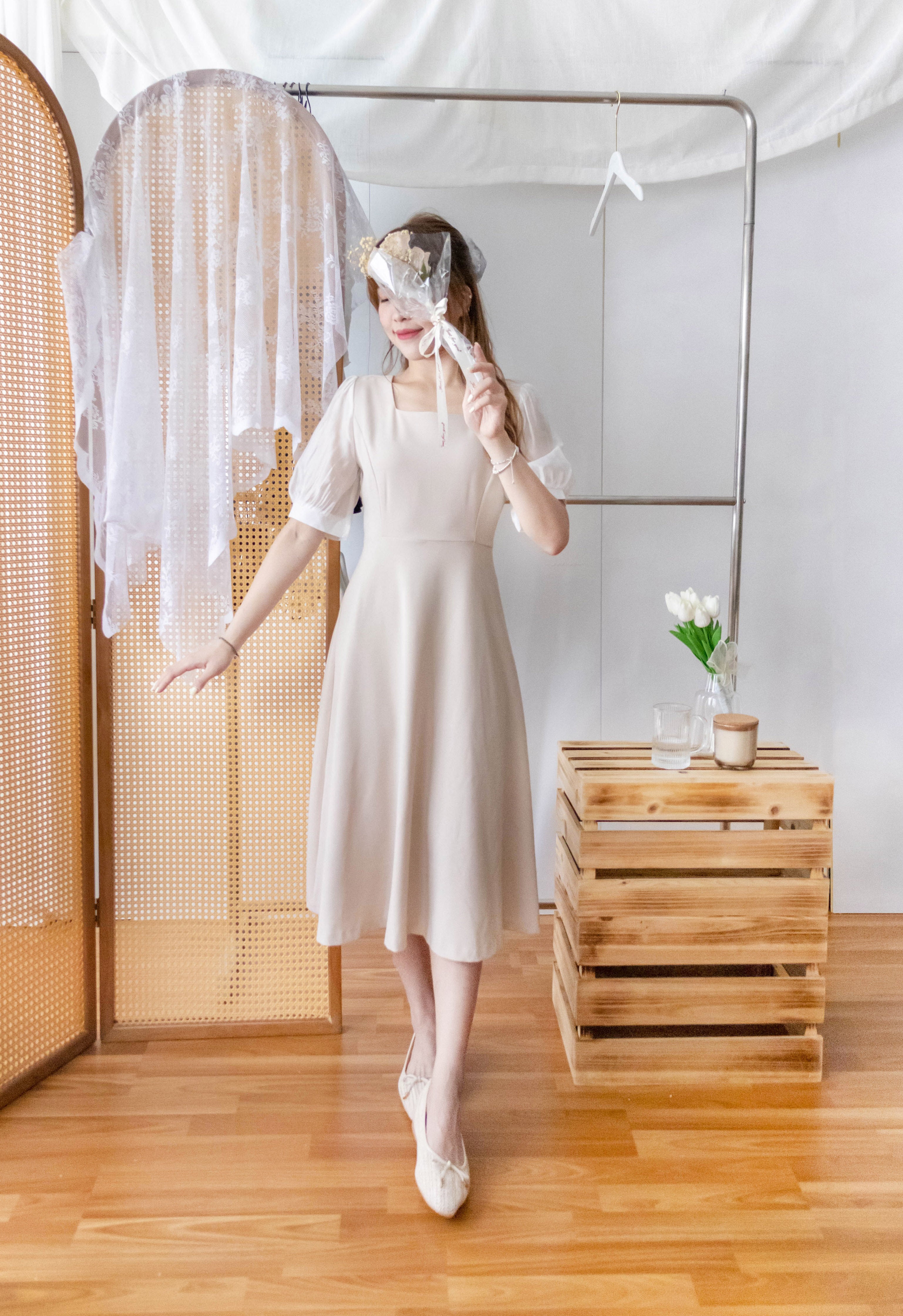 Beige Chiffon 色澤雪紡袖口微彈杏色修腰連身裙, Dress/ DS9273