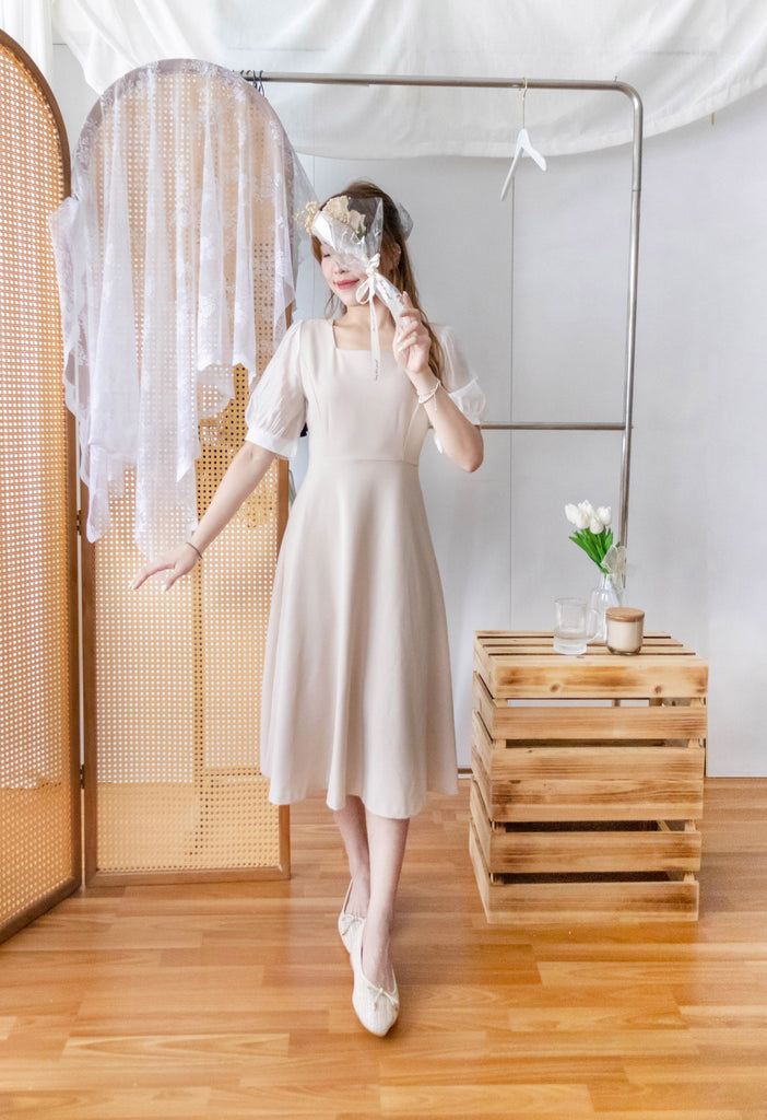 Beige Chiffon 色澤雪紡袖口微彈杏色修腰連身裙, Dress/ DS9273