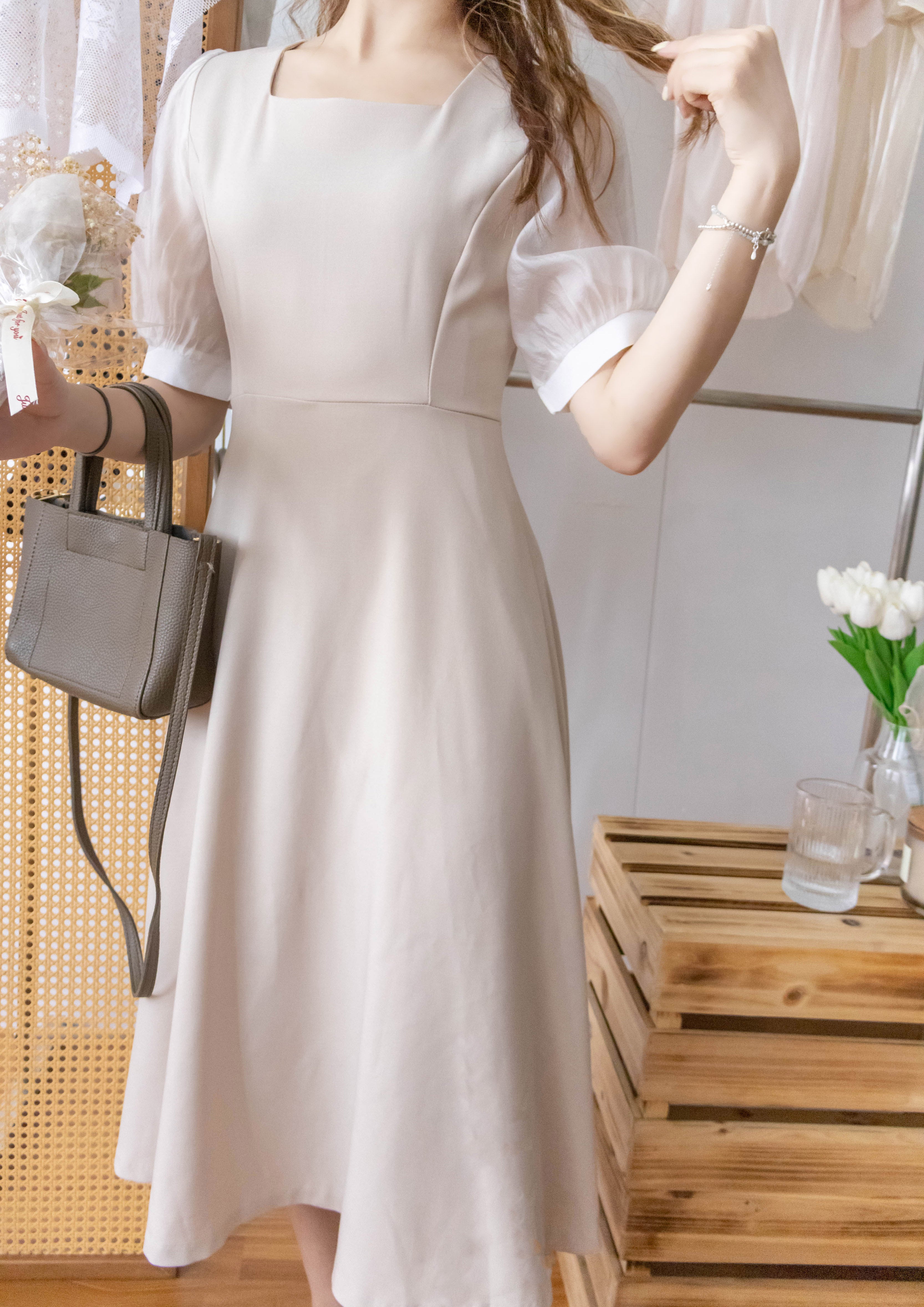 Beige Chiffon 色澤雪紡袖口微彈杏色修腰連身裙, Dress/ DS9273