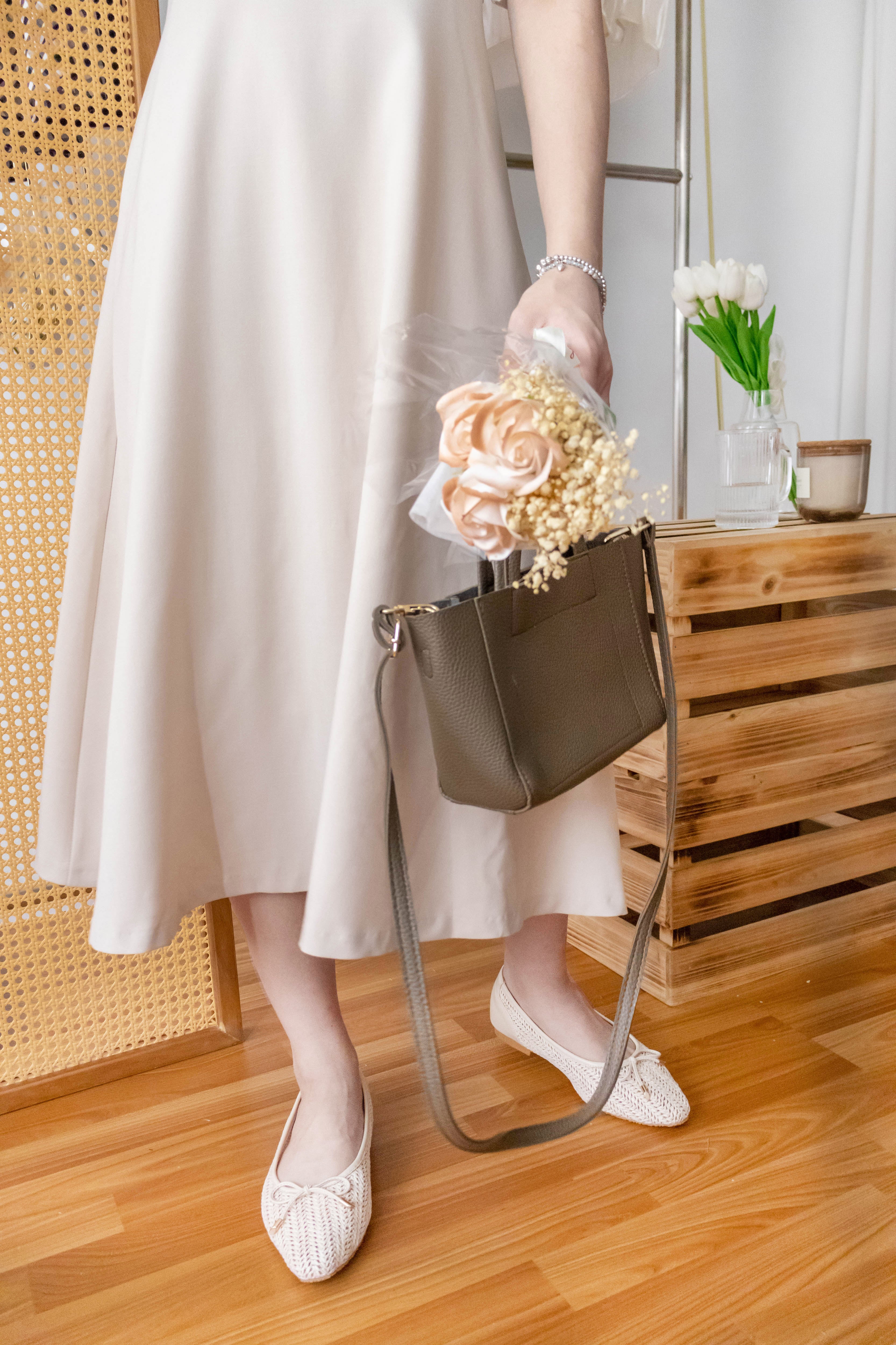 Beige Chiffon 色澤雪紡袖口微彈杏色修腰連身裙, Dress/ DS9273