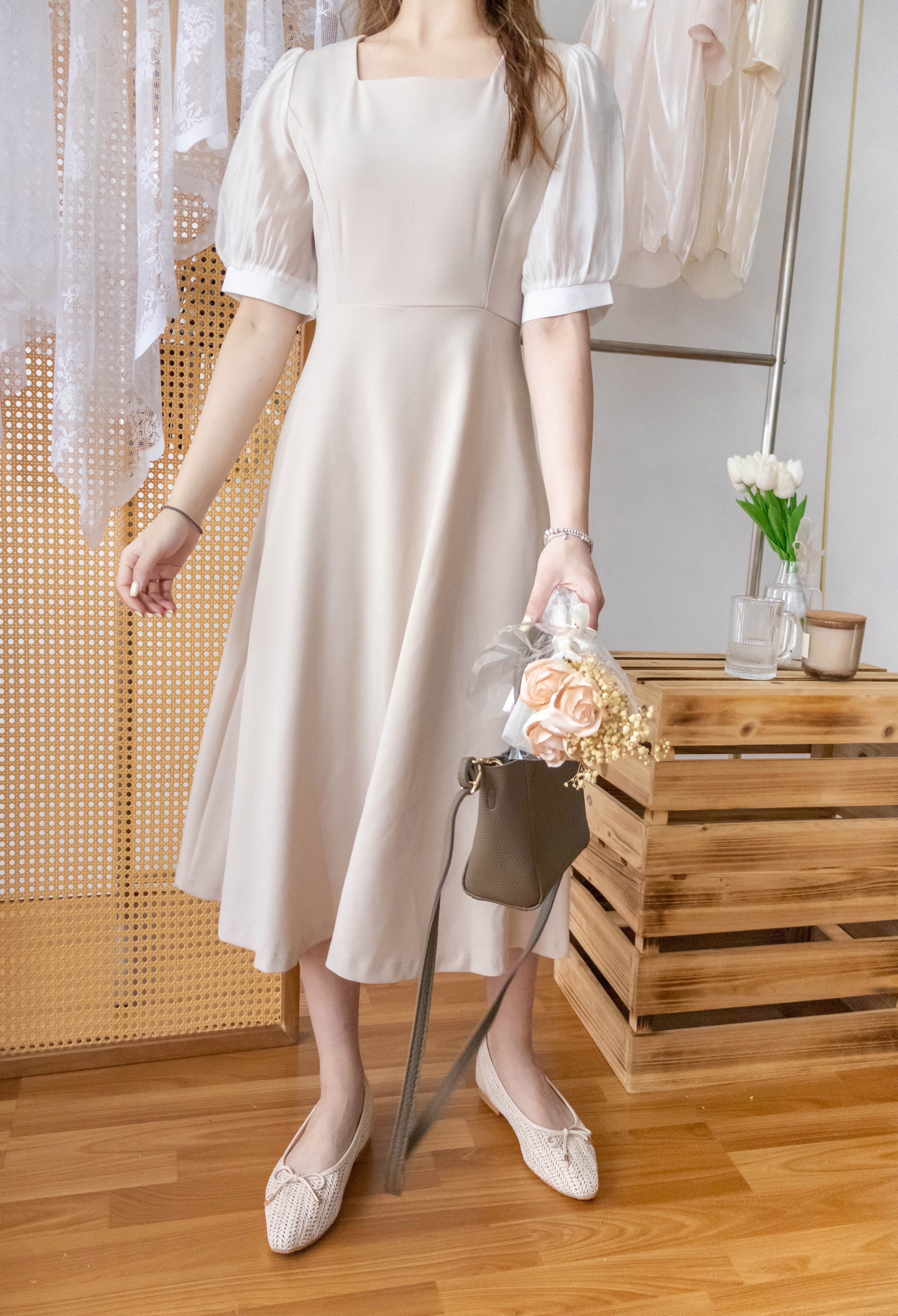 Beige Chiffon 色澤雪紡袖口微彈杏色修腰連身裙, Dress/ DS9273