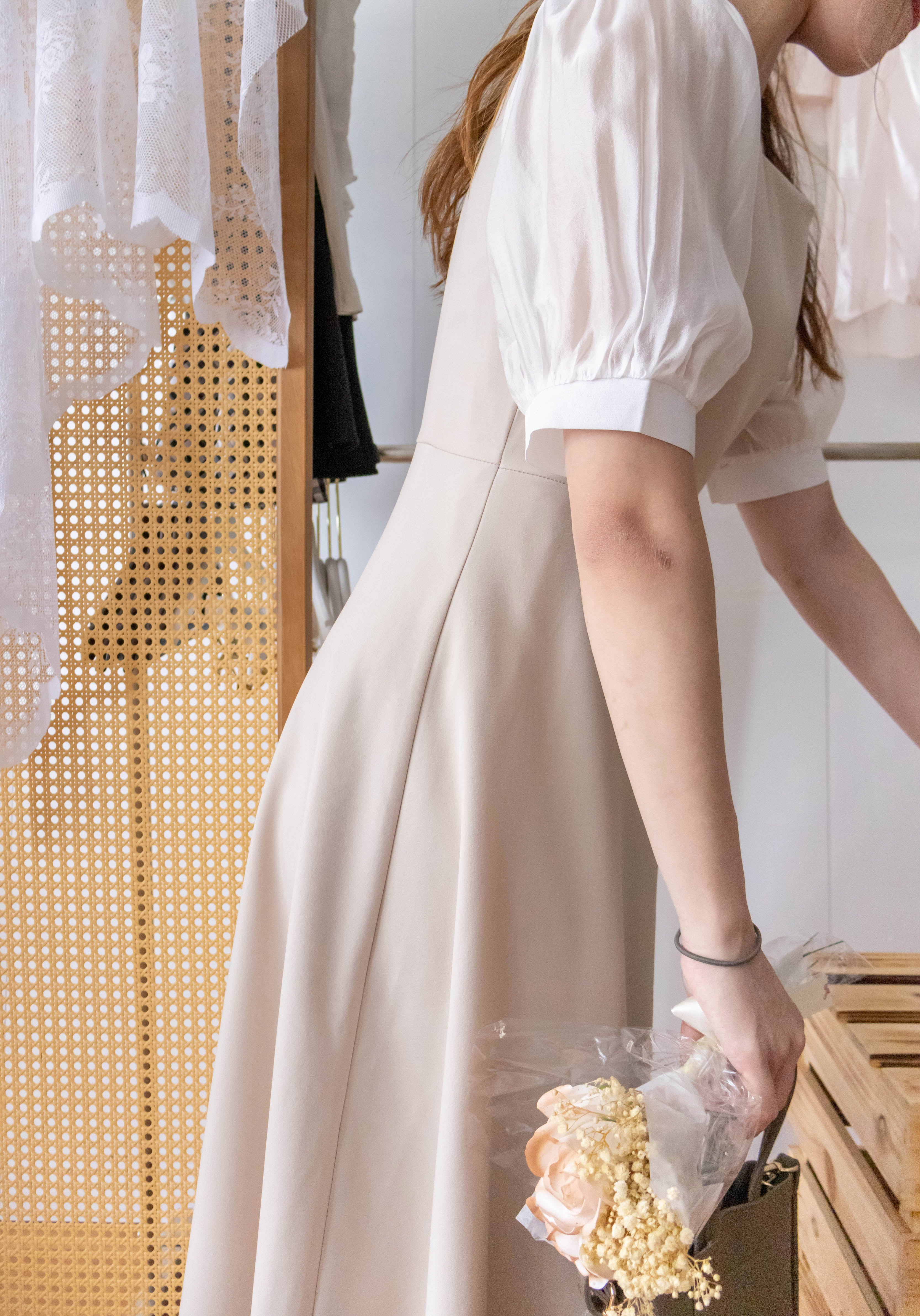 Beige Chiffon 色澤雪紡袖口微彈杏色修腰連身裙, Dress/ DS9273