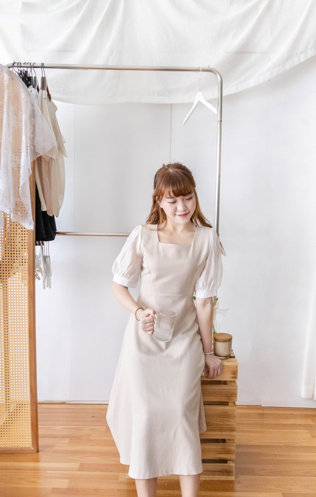 Beige Chiffon 色澤雪紡袖口微彈杏色修腰連身裙, Dress/ DS9273