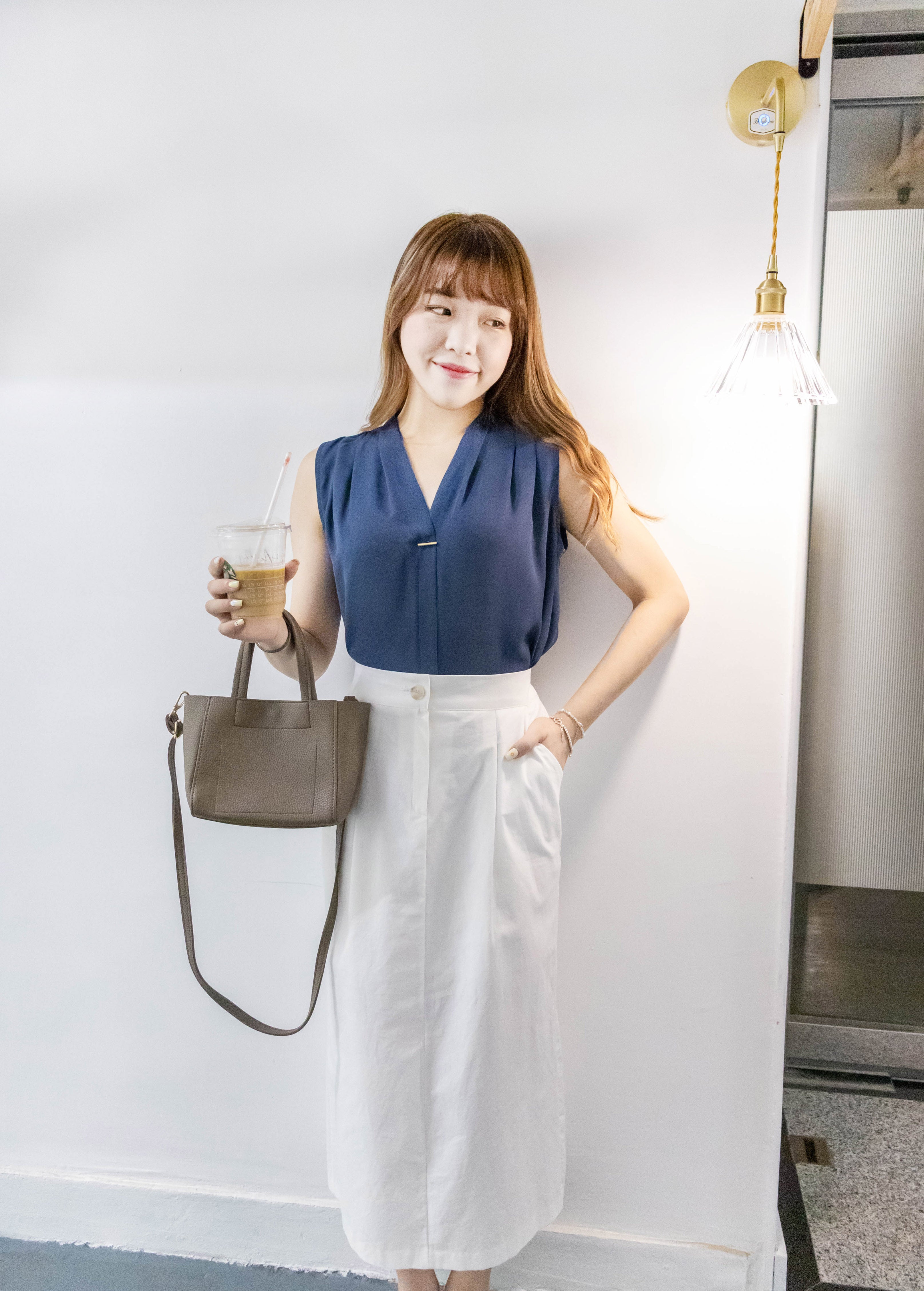 Fine Gold 簡約知性車褶領金屬飾物雪紡, Blouse/ BU8951