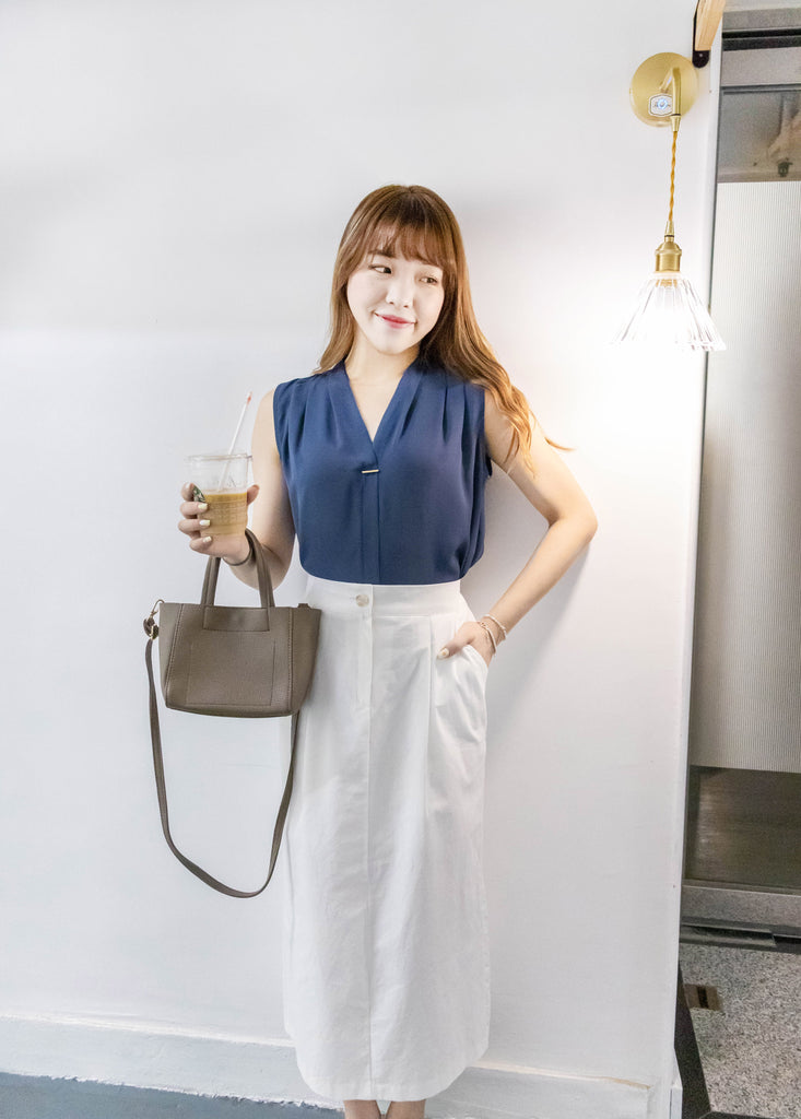Fine Gold 簡約知性車褶領金屬飾物雪紡, Blouse/ BU8951