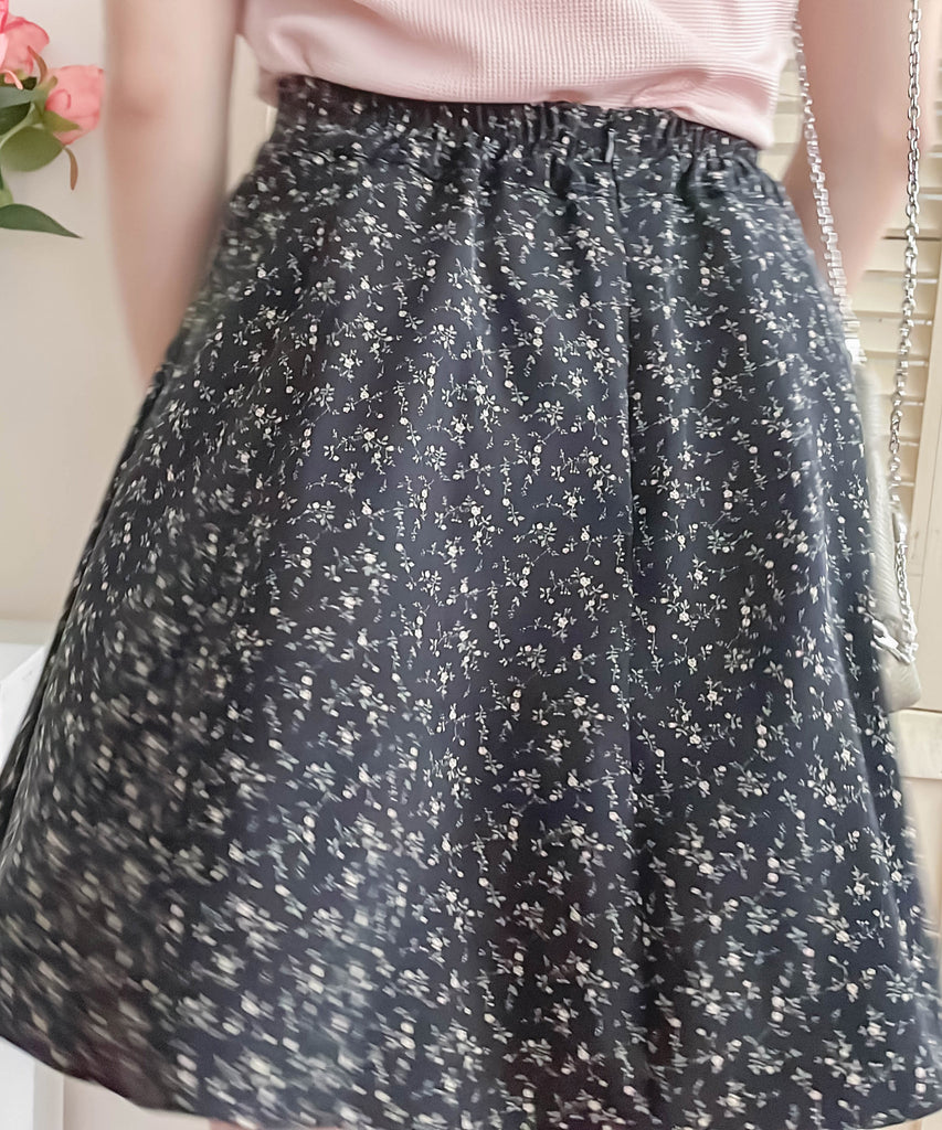 Garden 清雅花枝防走光百搭防皺花裙, Skirt/ SK8726 (Ivory sold out)