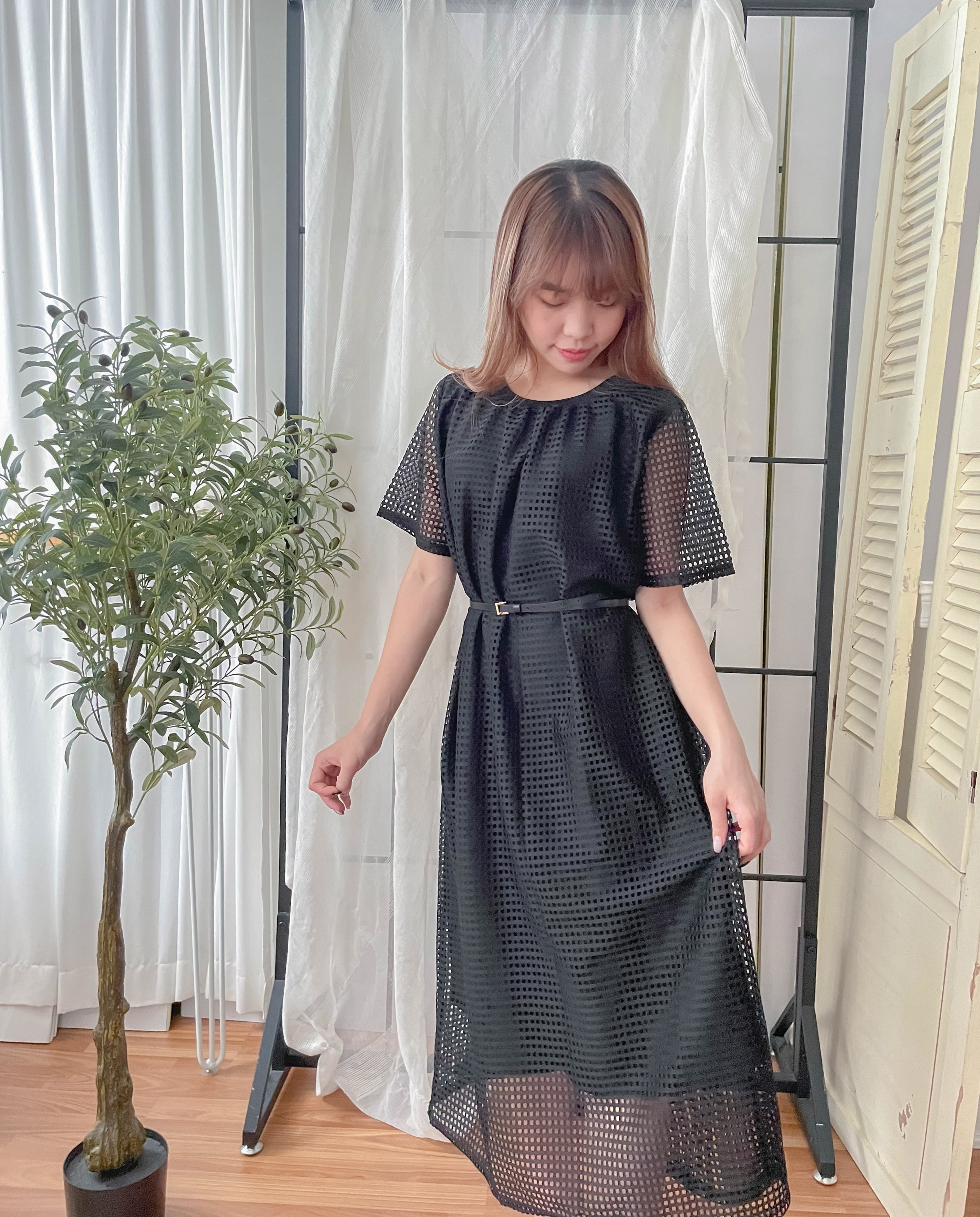 (售完即止款) Hollow 鏤空格仔設計連身長裙(連裡布), Dress/ DS9320 (black sold out)