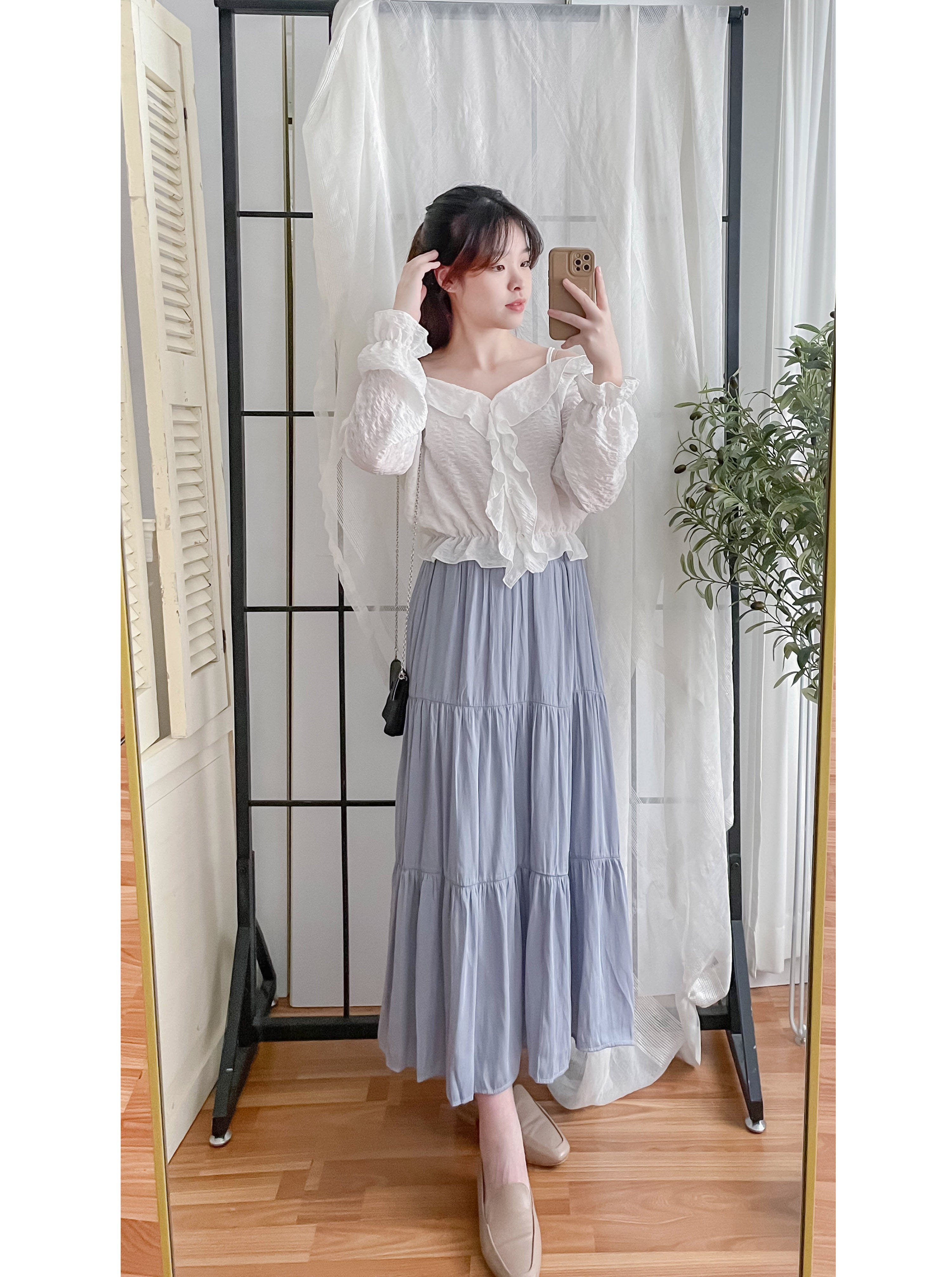 Ruffle Lady 荷葉邊仙氣短帶露肩上衣 ,Blouse/ BU8962 (lightblue sold out)