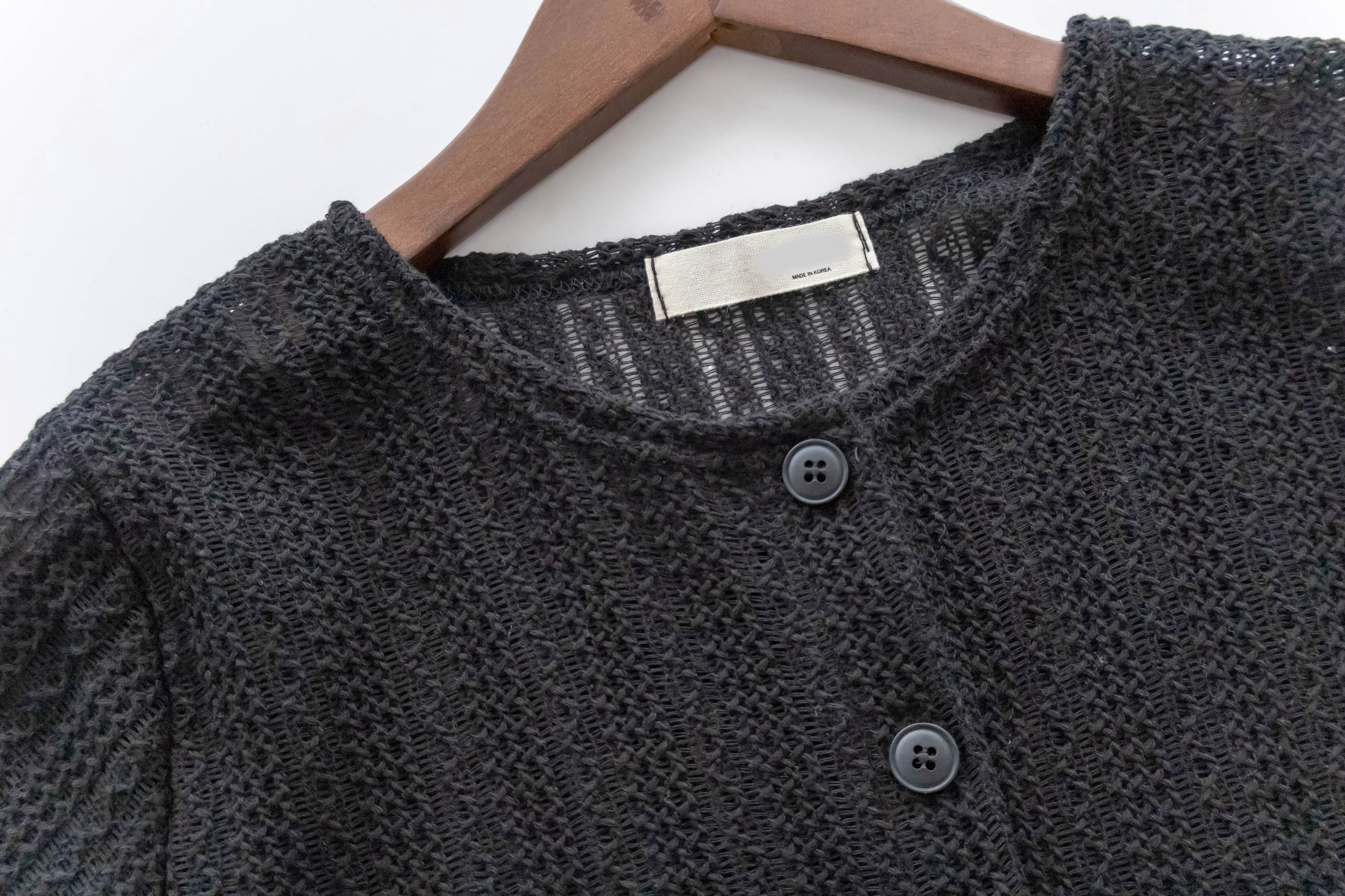 Hollow 幾何織紋排鈕扣百搭微短, Top or Outer/ TP8878 (black sold out)