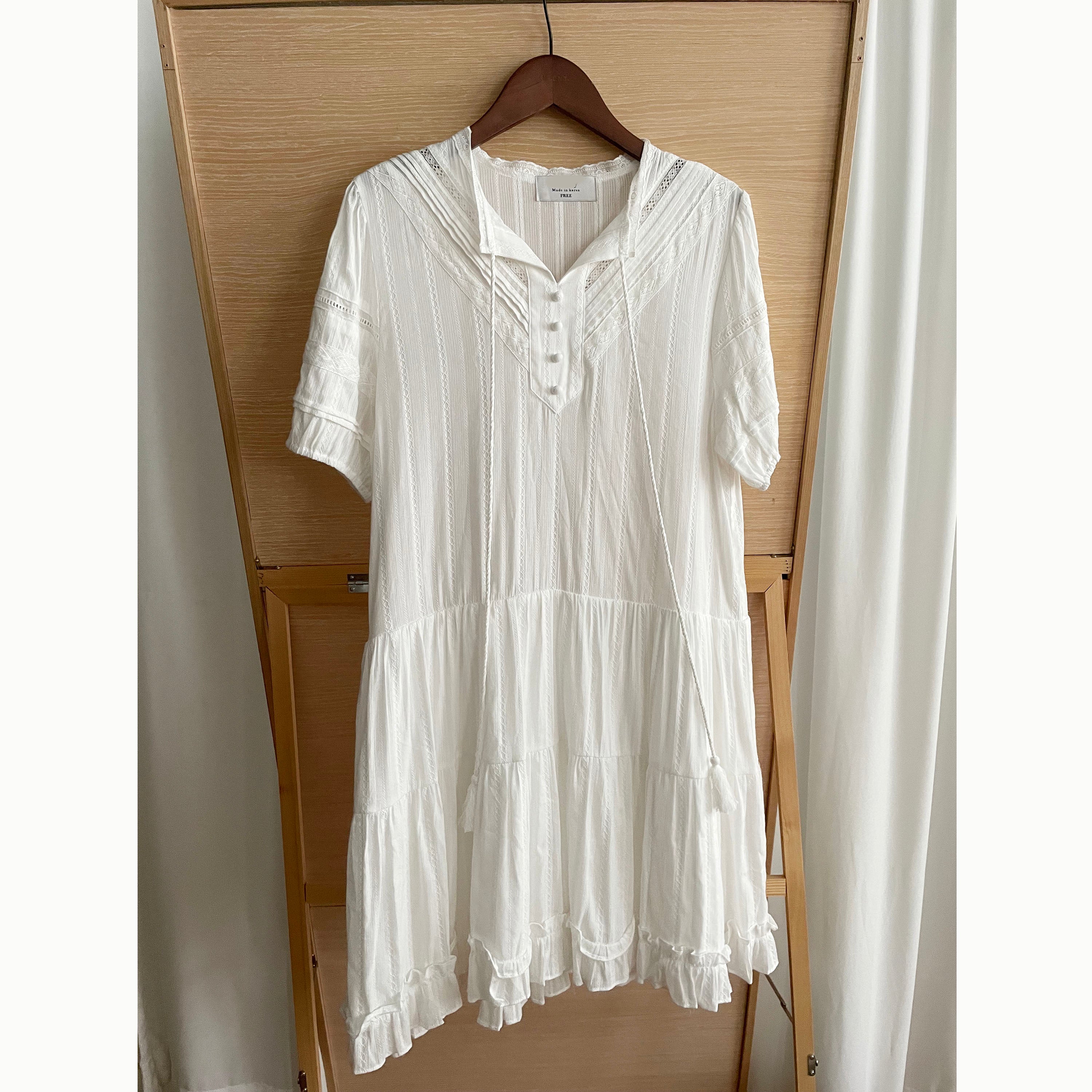 Ethnic Pattern 白色通花流蘇領口飄逸多層, Dress(售完即止) / DS9317