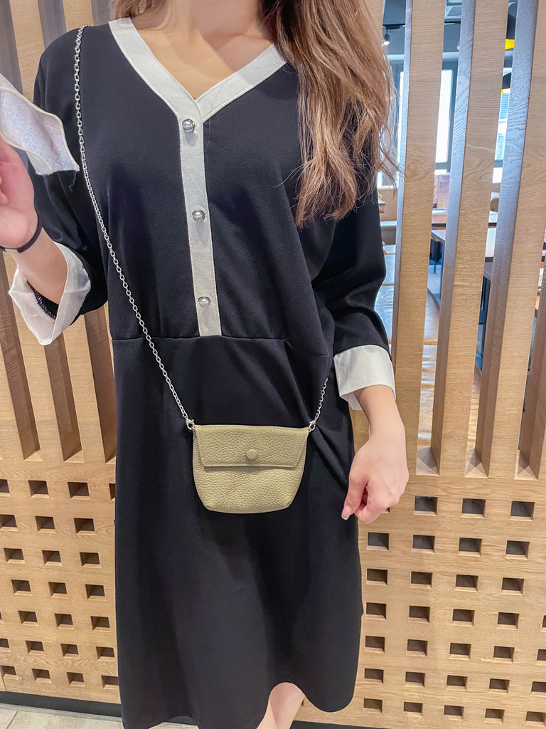 Tiffany Pearl 白織紋衣領珍珠鈕扣拼恤衫袖口連身衫, Blouse/ DS9332
