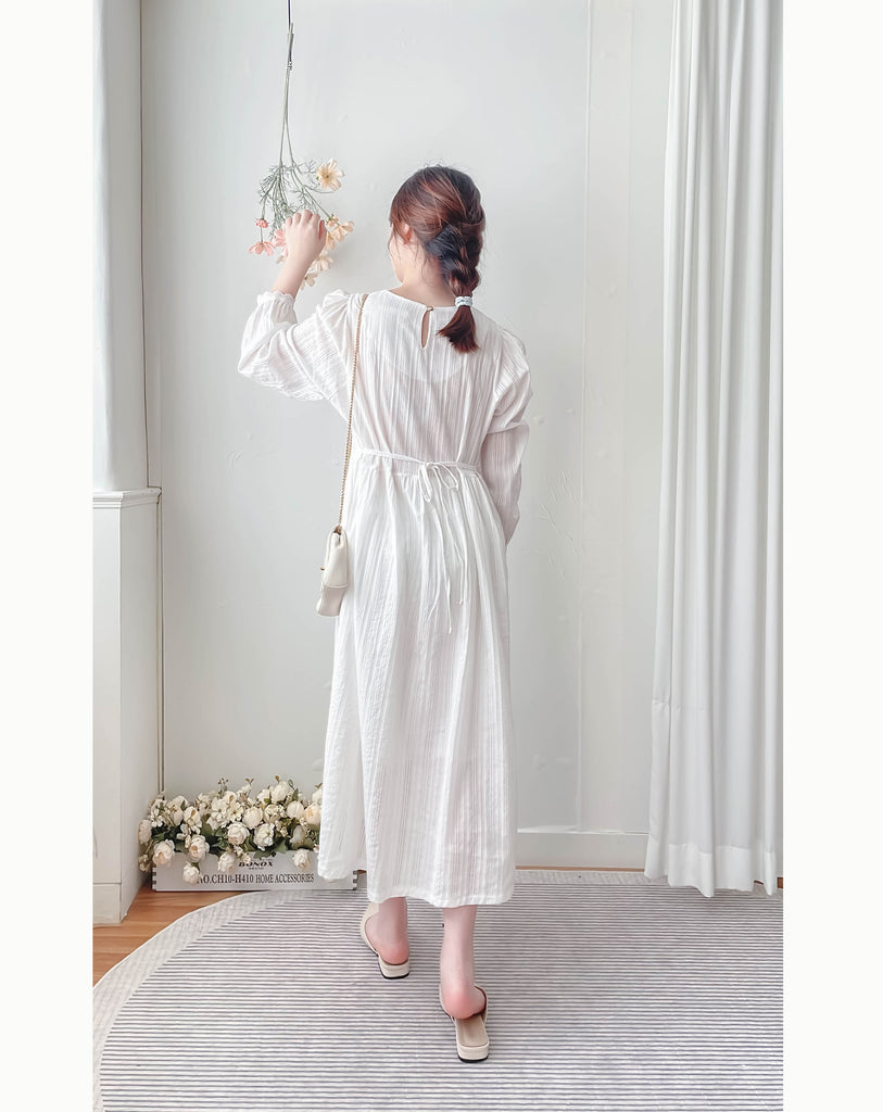 White Lace 白色後金鈕花邊手袖口袋民族通花修腰, Blouse/ DS9337