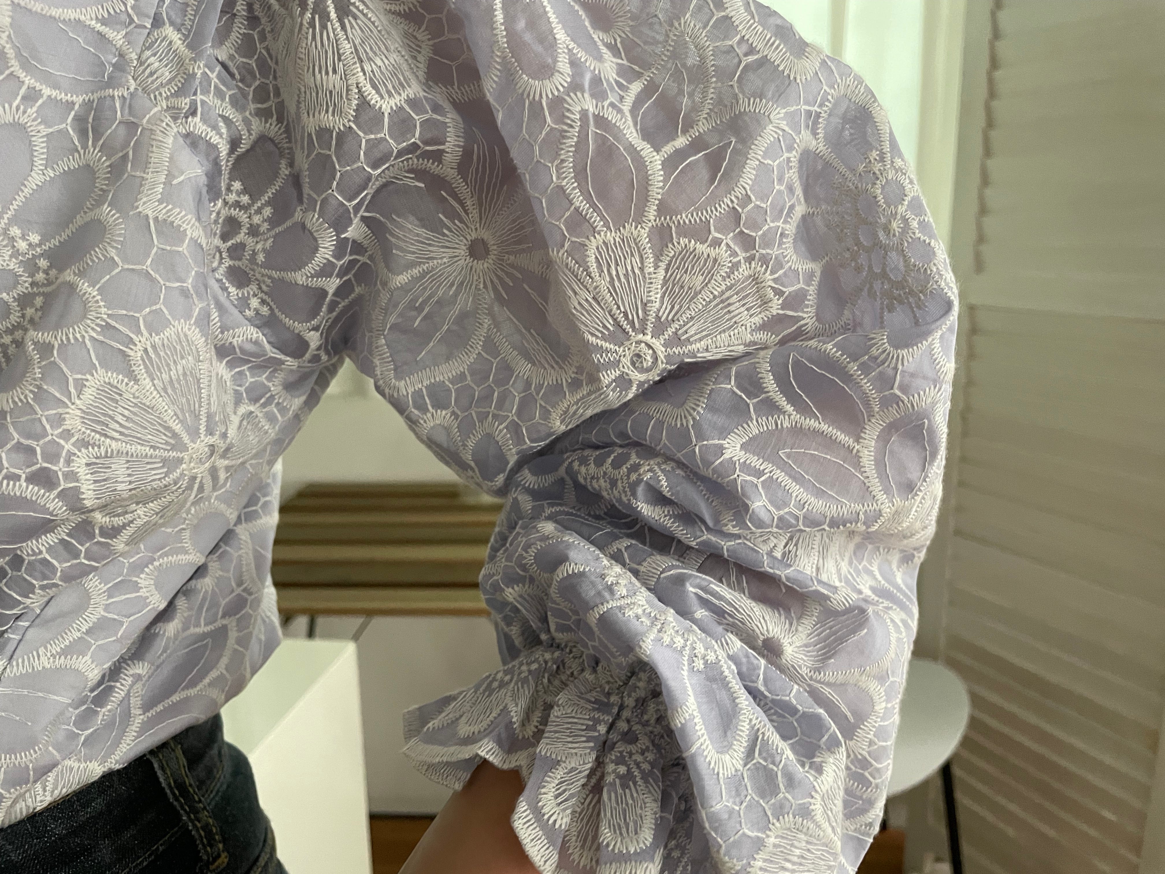 Daisy Lace 蕾絲小花連裡布花邊上衣, Blouse/ BU8979 (不設訂貨款)