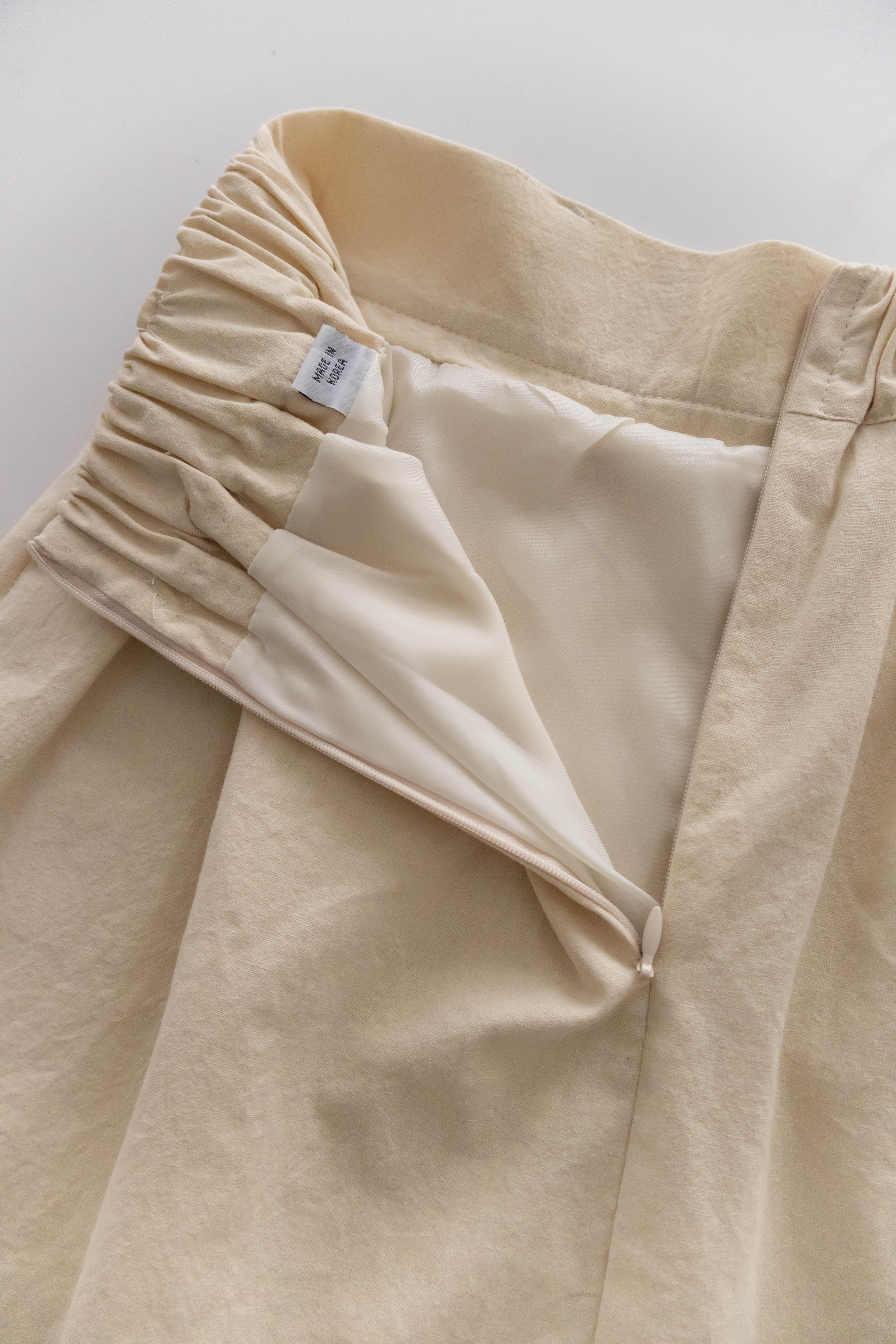Beige Pleated 杏色腰帶後橡筋百褶修身A字裙, Skirt/ SK8723