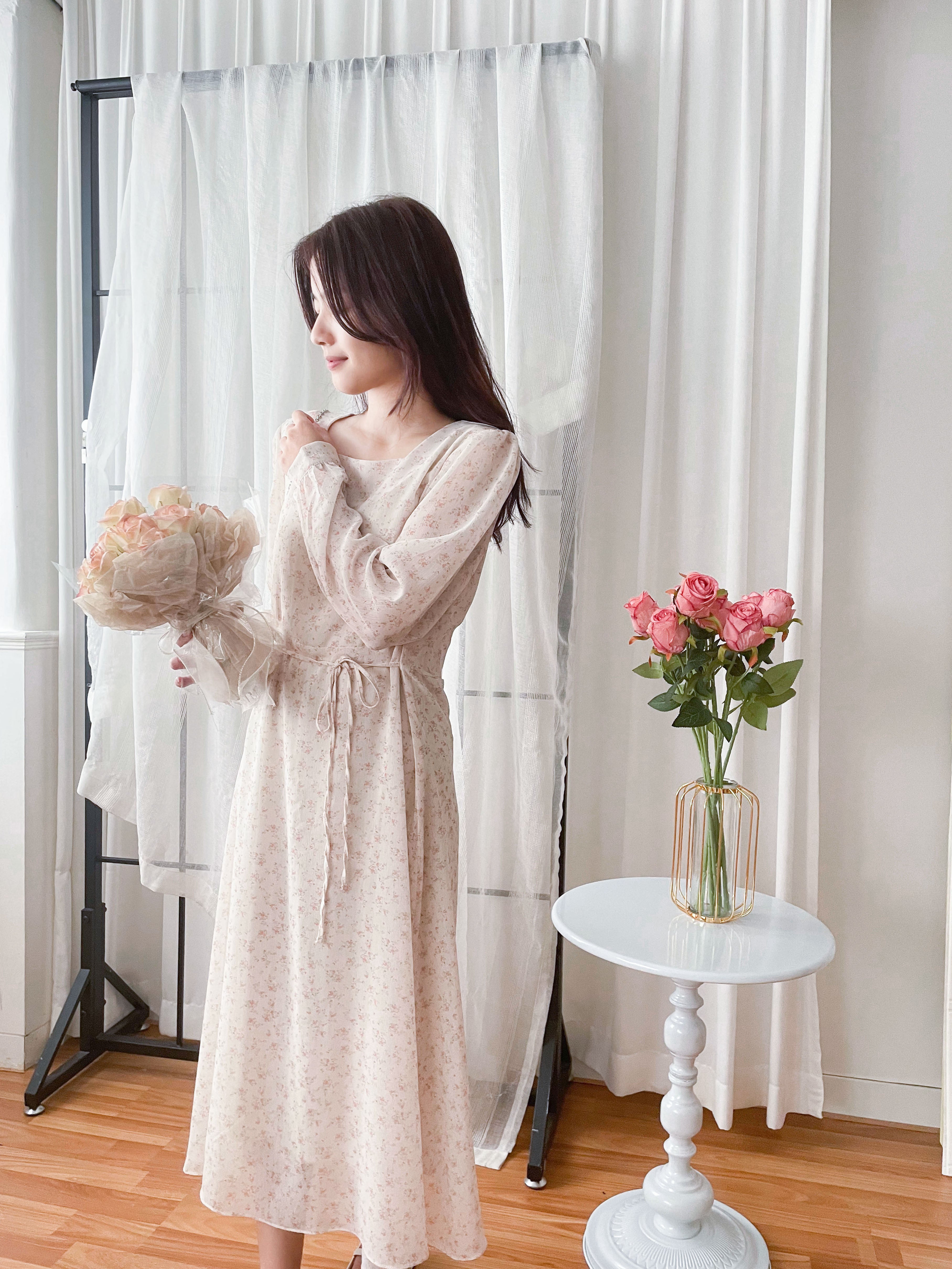 Garden Floral 輕盈方領雪紡碎花飄逸連身裙, Dress/ DS9349