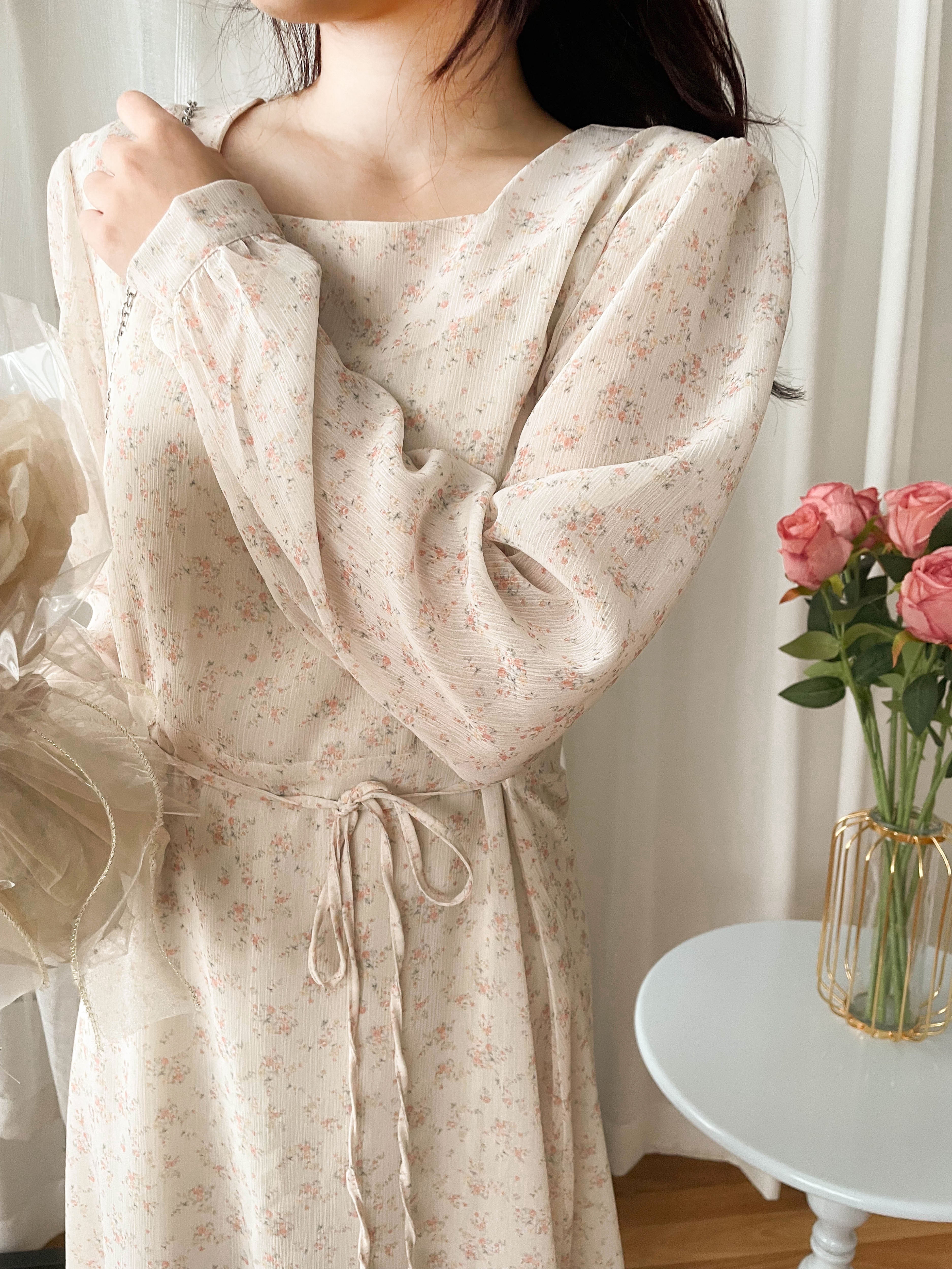 Garden Floral 輕盈方領雪紡碎花飄逸連身裙, Dress/ DS9349