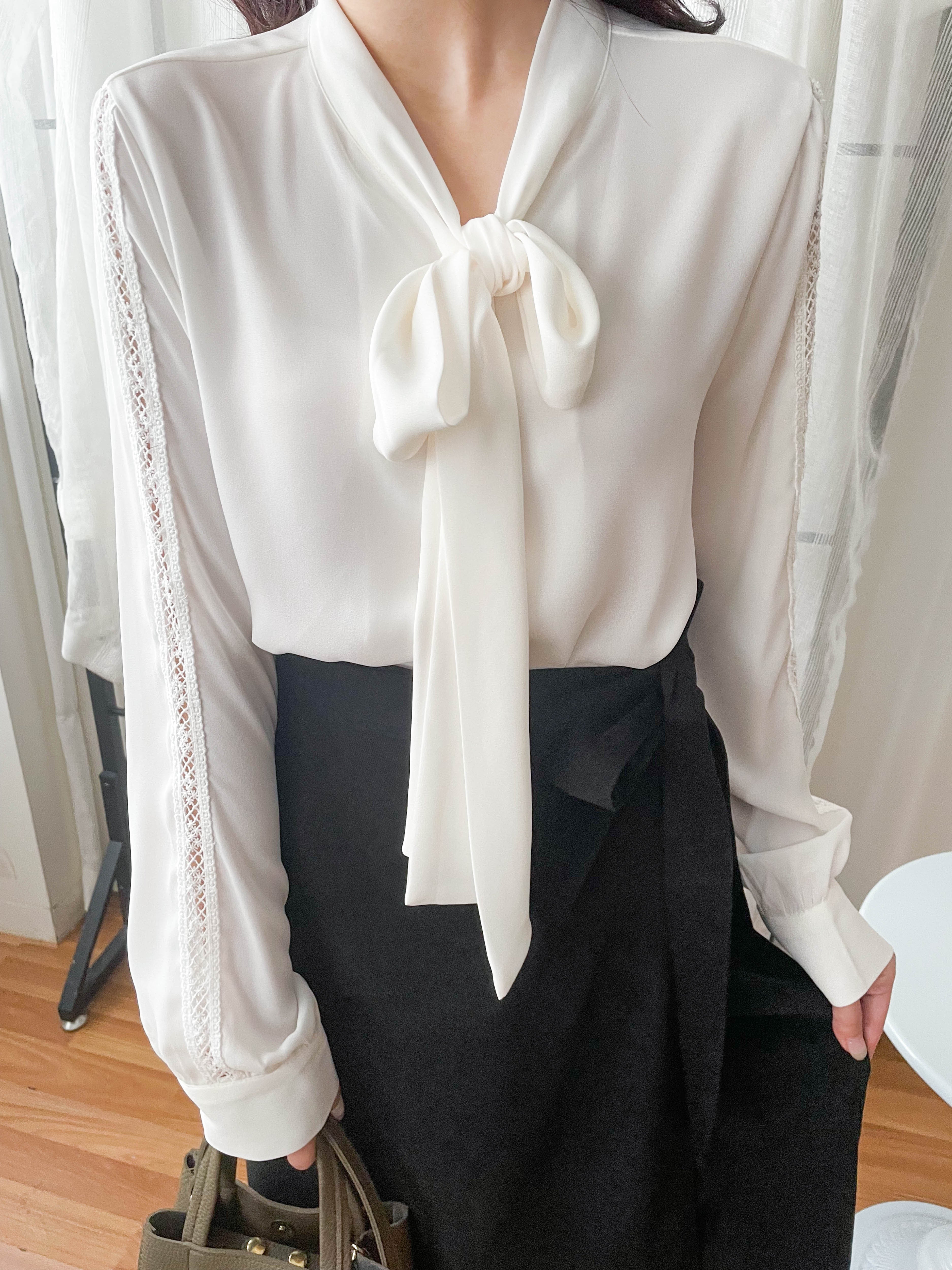 Floral Lace 雪紡絲帶領口通花線手袖, Blouse/ BU8977