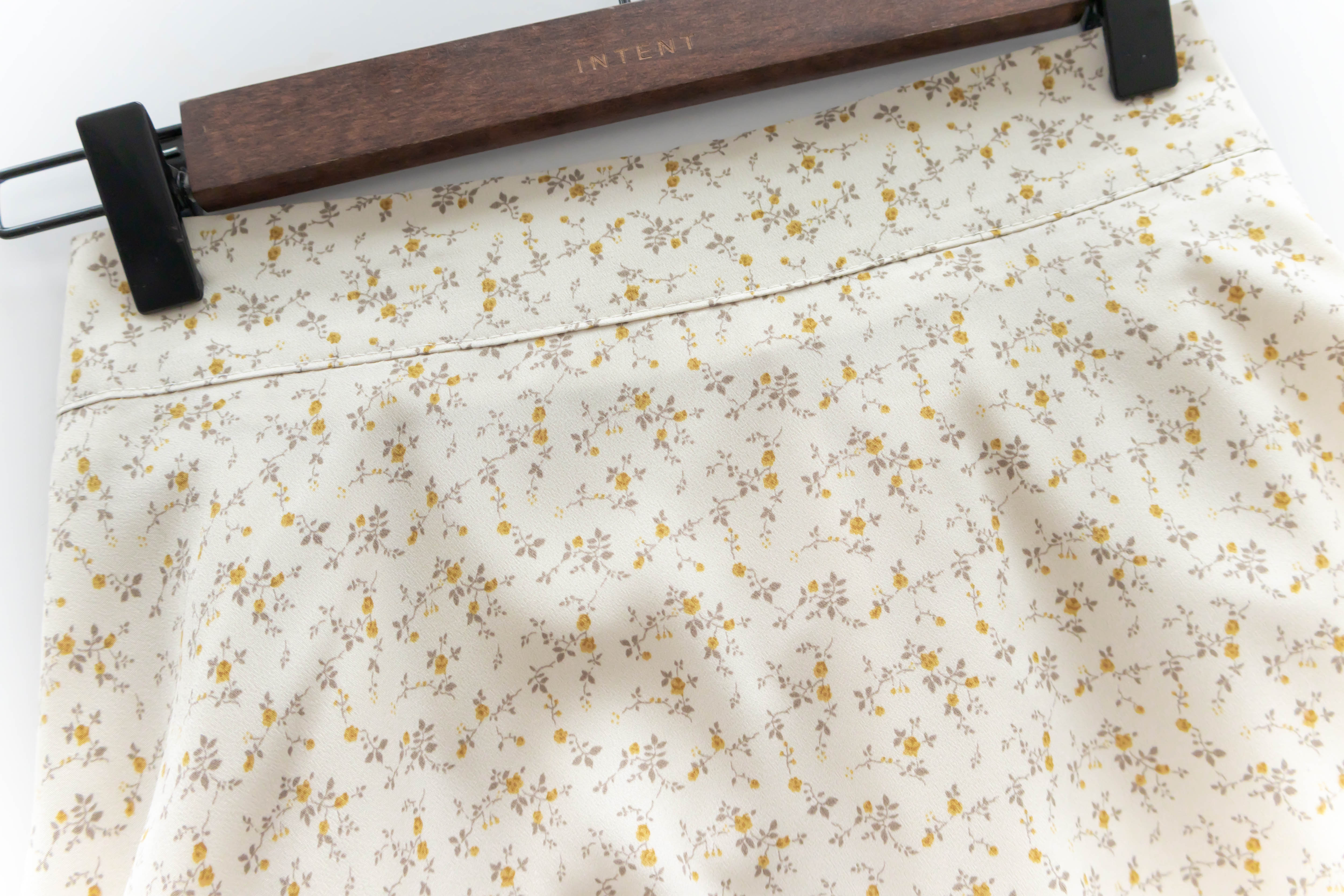 Garden 清雅花枝防走光百搭防皺花裙, Skirt/ SK8726 (Ivory sold out)