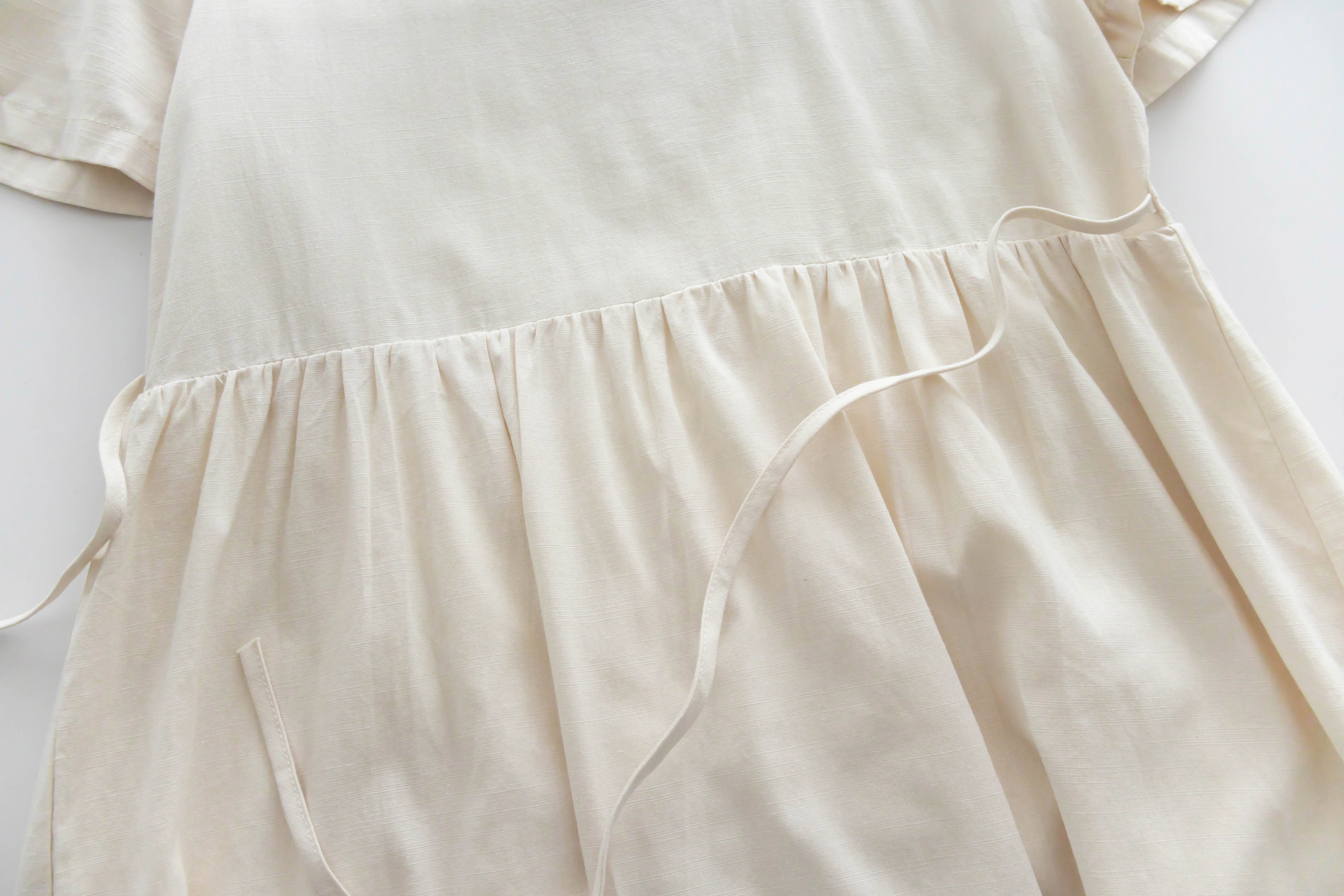 Beige 優雅隨性方領後背單排鈕扣, Dress/ DS9308