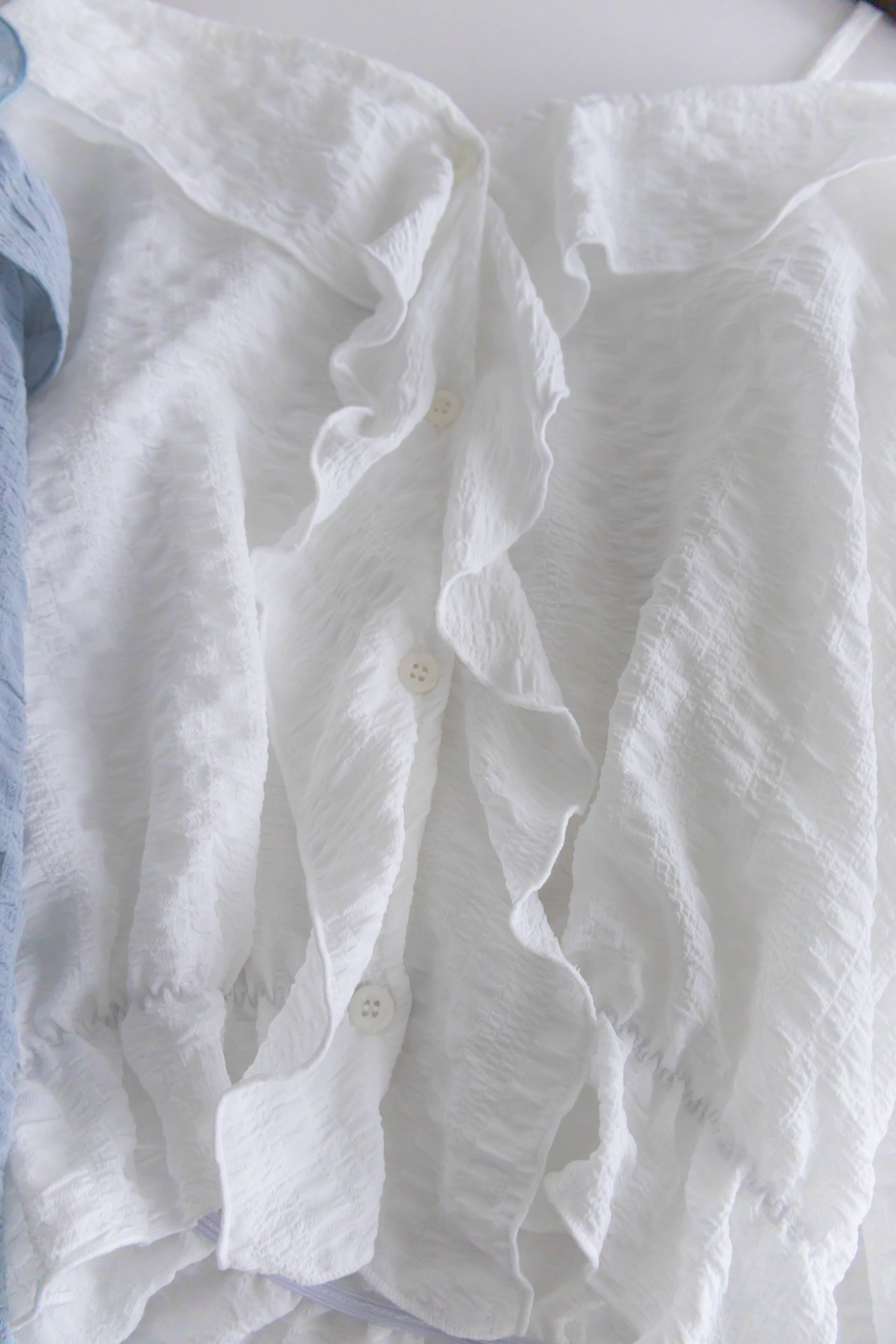 Ruffle Lady 荷葉邊仙氣短帶露肩上衣 ,Blouse/ BU8962 (lightblue sold out)