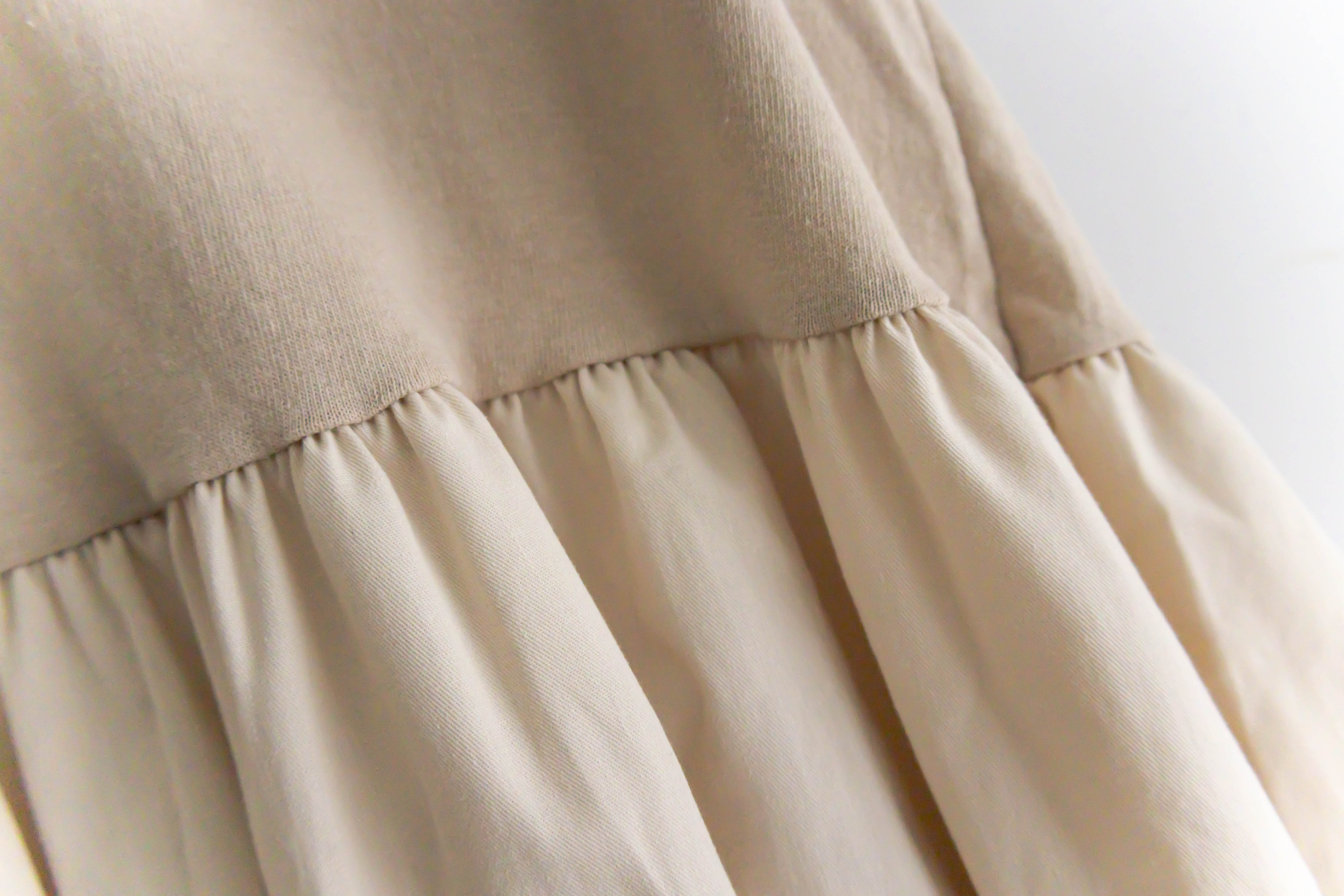 Beige 彈性棉質皺褶腰間大擺連身裙, Dress/ DS9321